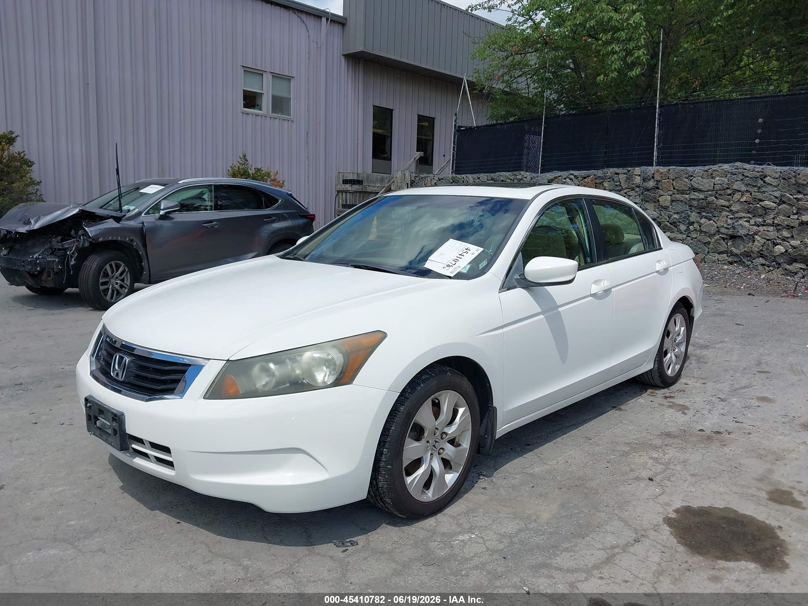 2010 Honda Accord 2.4 Ex Белый vin: 1HGCP2F70AA116627