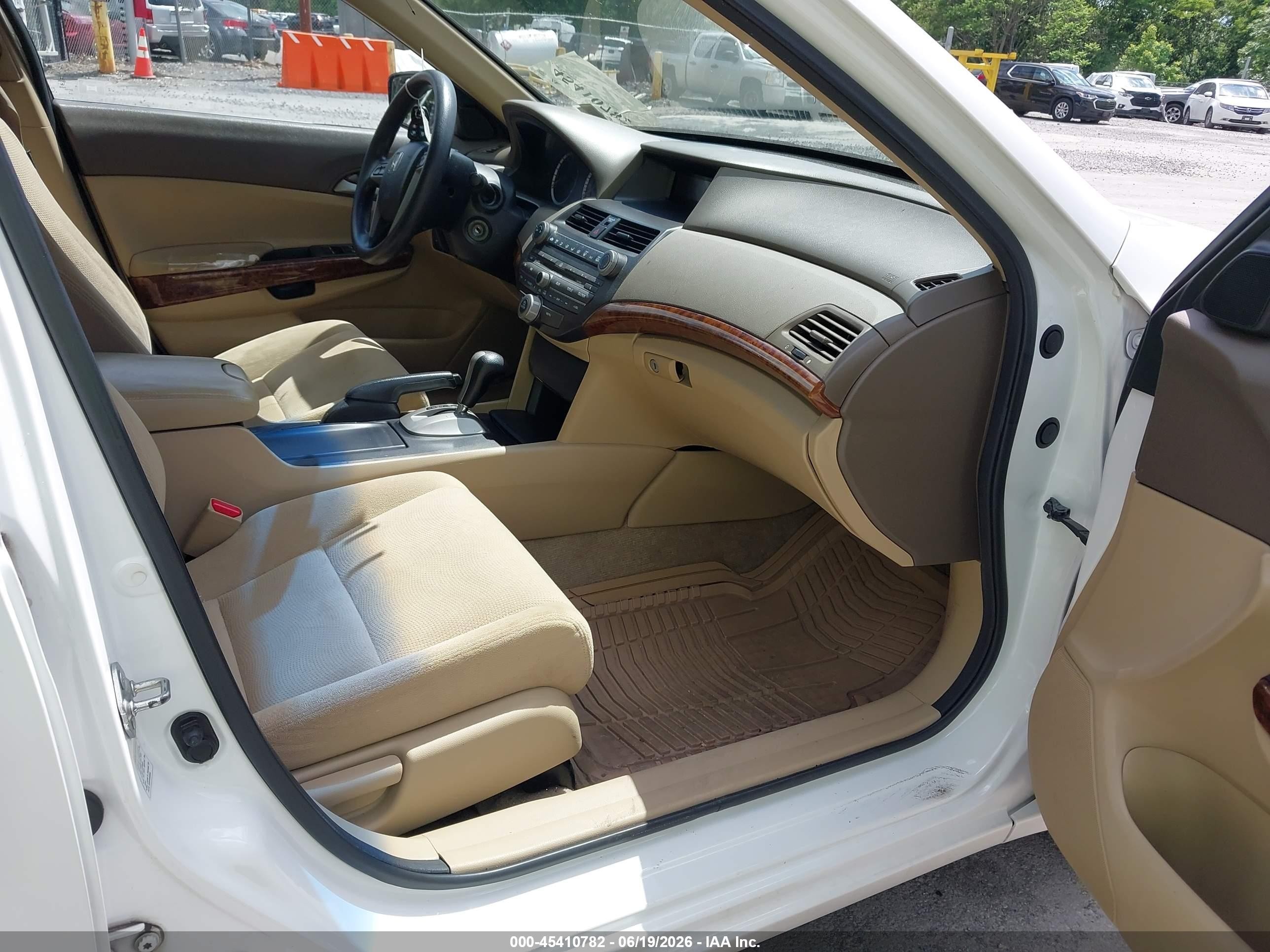 2010 Honda Accord 2.4 Ex Белый vin: 1HGCP2F70AA116627
