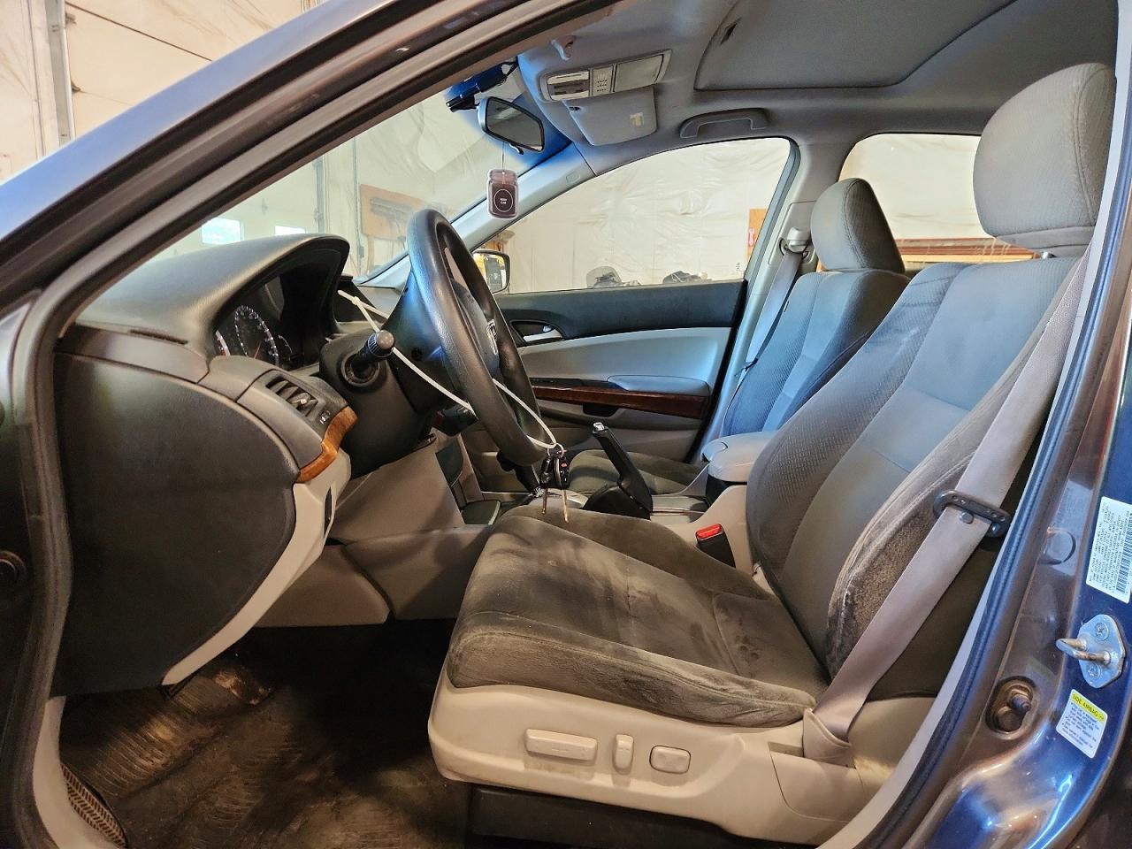 2011 Honda Accord Ex Gray vin: 1HGCP2F70BA023995