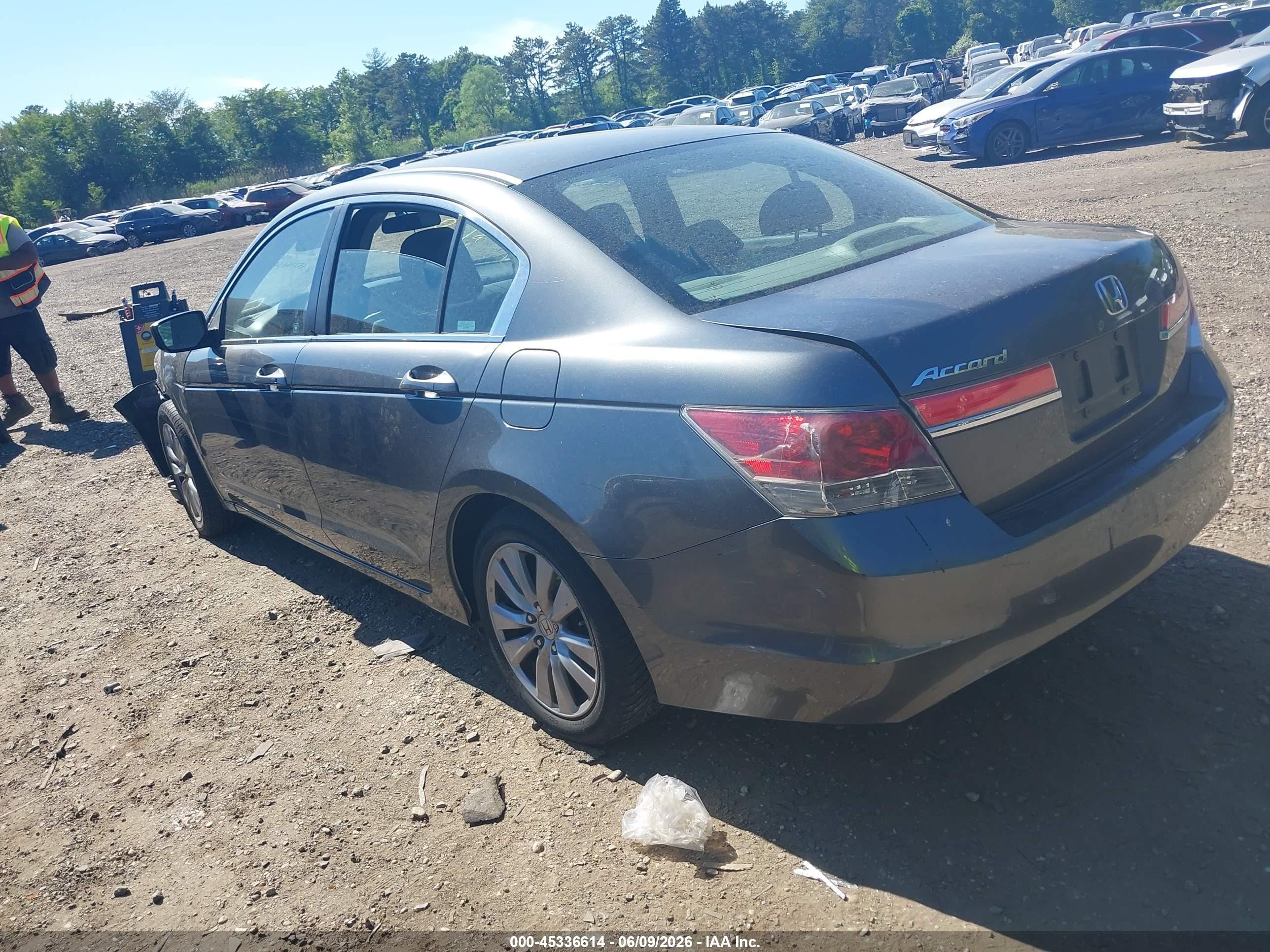2011 Honda Accord 2.4 Ex Gray vin: 1HGCP2F70BA064577