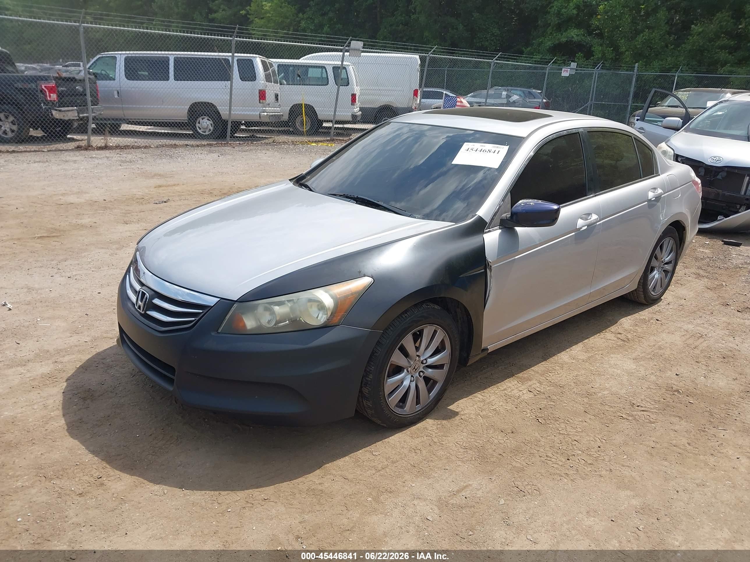 2011 Honda Accord 2.4 Ex Серебряный vin: 1HGCP2F70BA088894