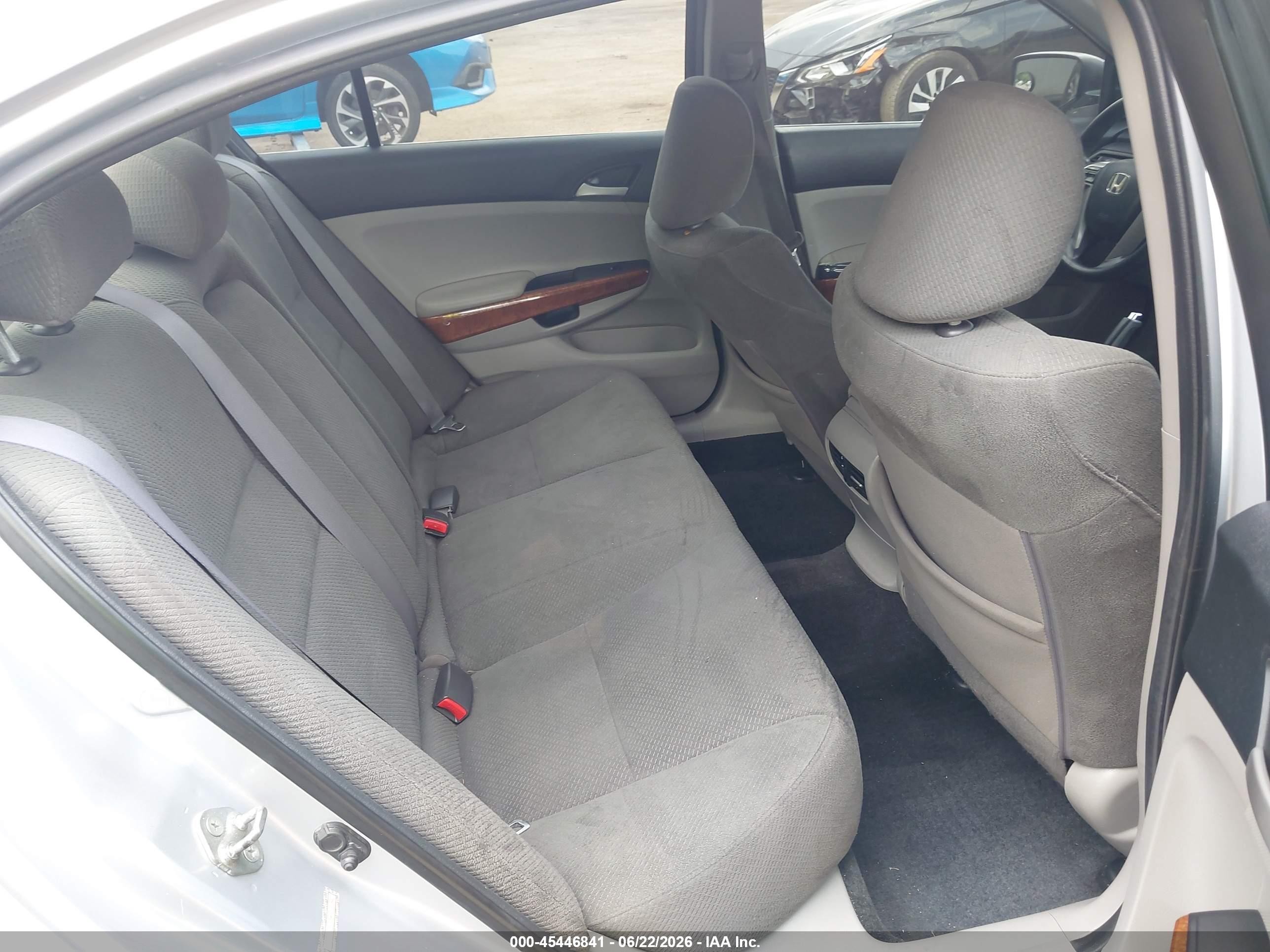 2011 Honda Accord 2.4 Ex Серебряный vin: 1HGCP2F70BA088894