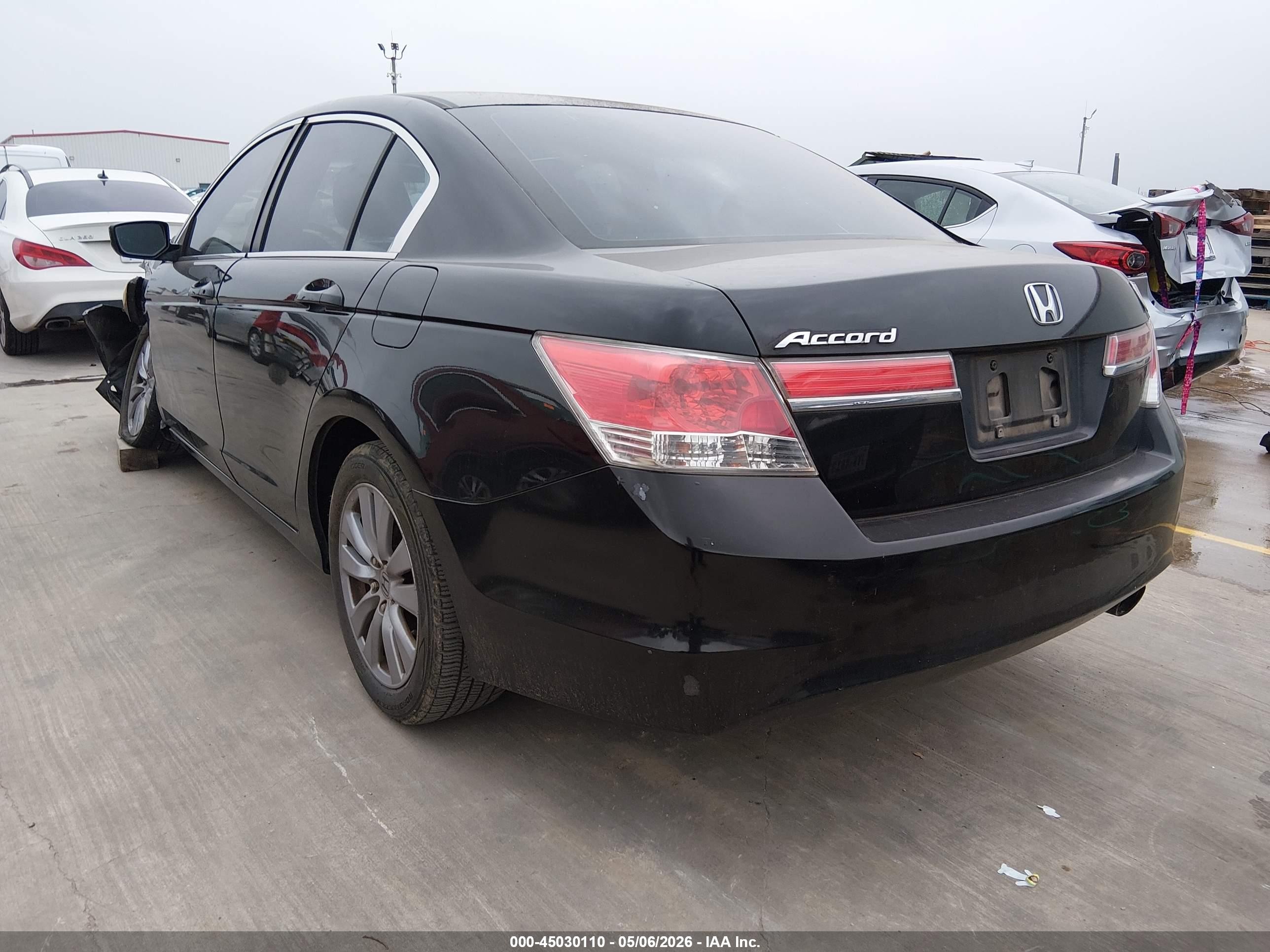 2011 Honda Accord 2.4 Ex Black vin: 1HGCP2F70BA110764