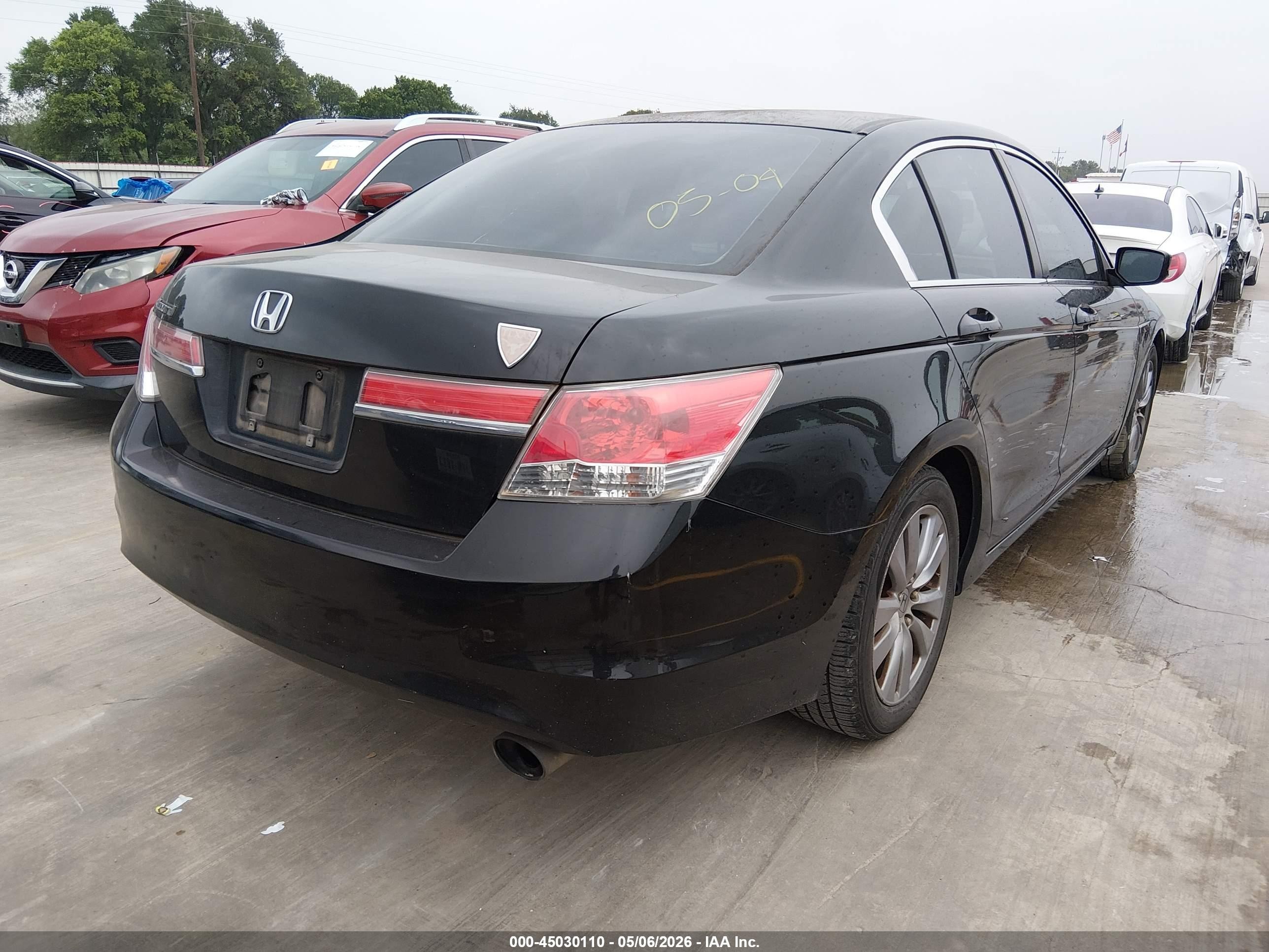 2011 Honda Accord 2.4 Ex Black vin: 1HGCP2F70BA110764