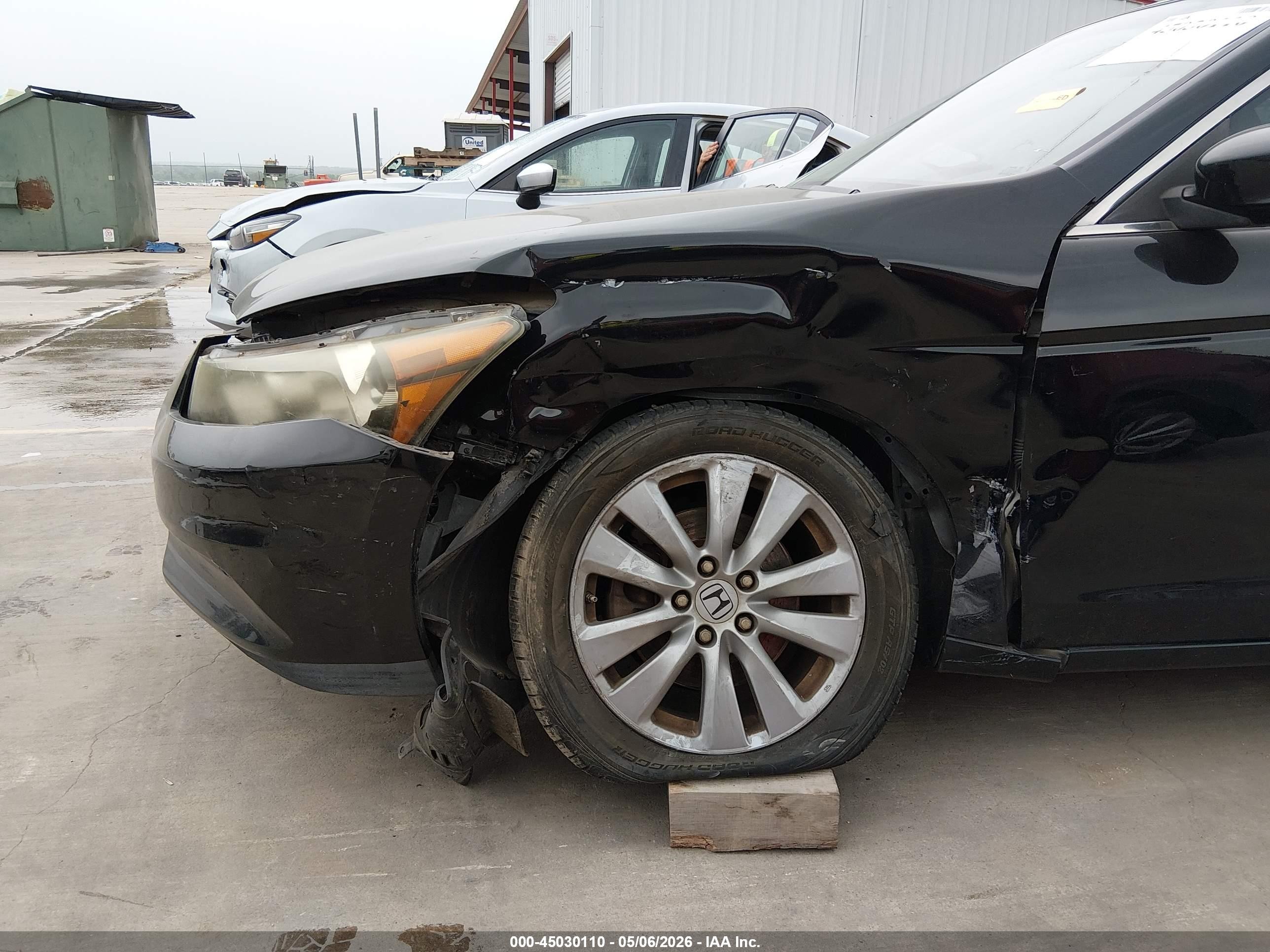2011 Honda Accord 2.4 Ex Black vin: 1HGCP2F70BA110764