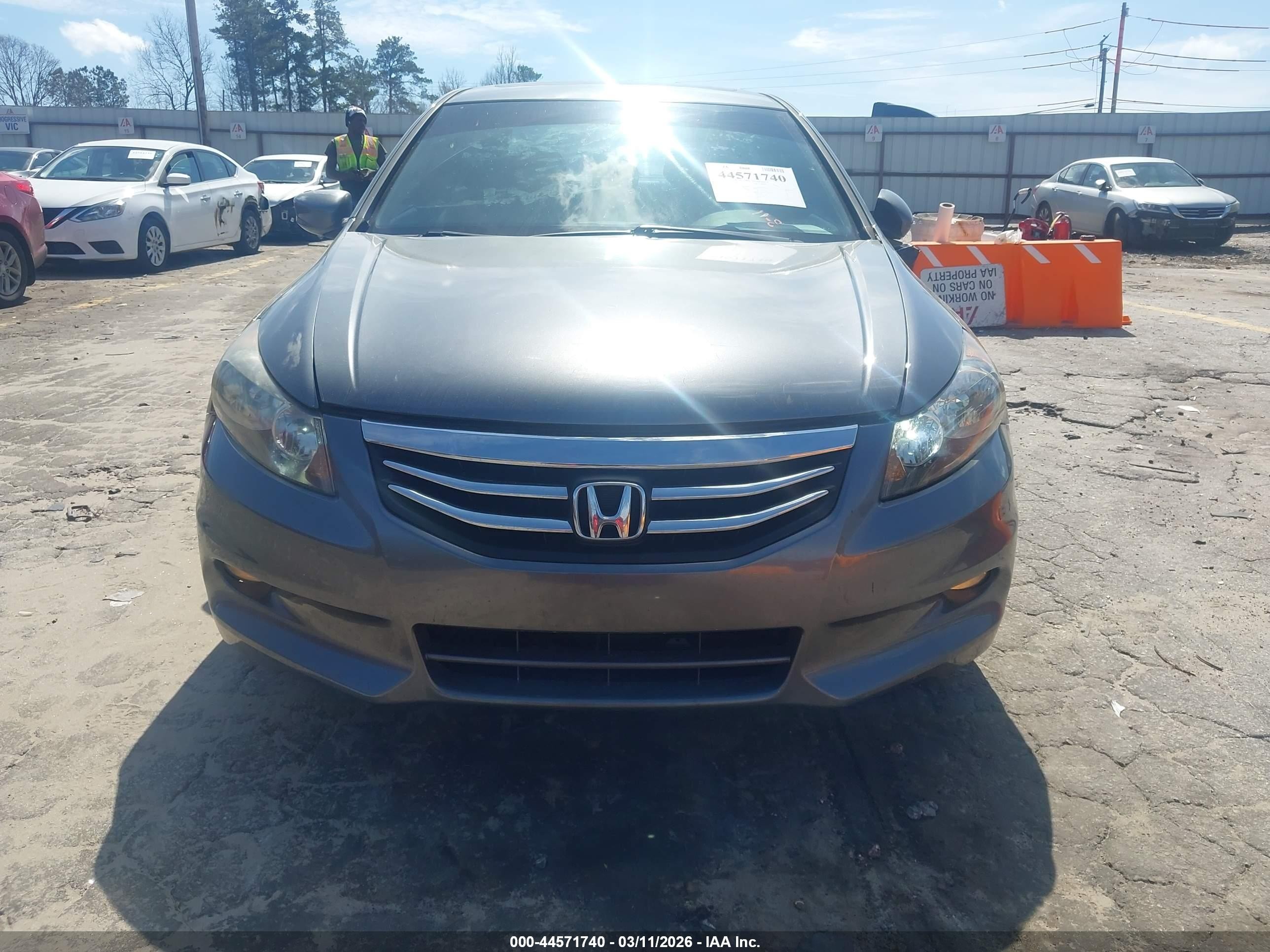 2012 Honda Accord 2.4 Ex Gray vin: 1HGCP2F70CA083390