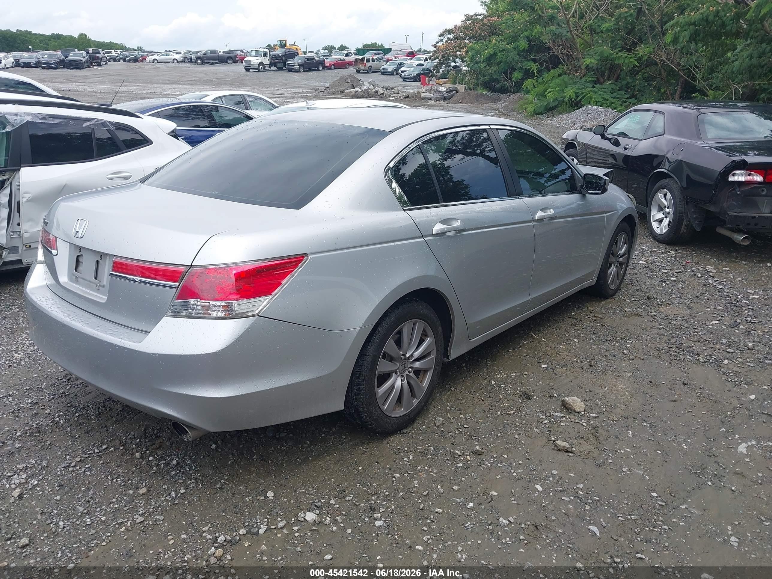 2012 Honda Accord 2.4 Ex Silver vin: 1HGCP2F70CA113441