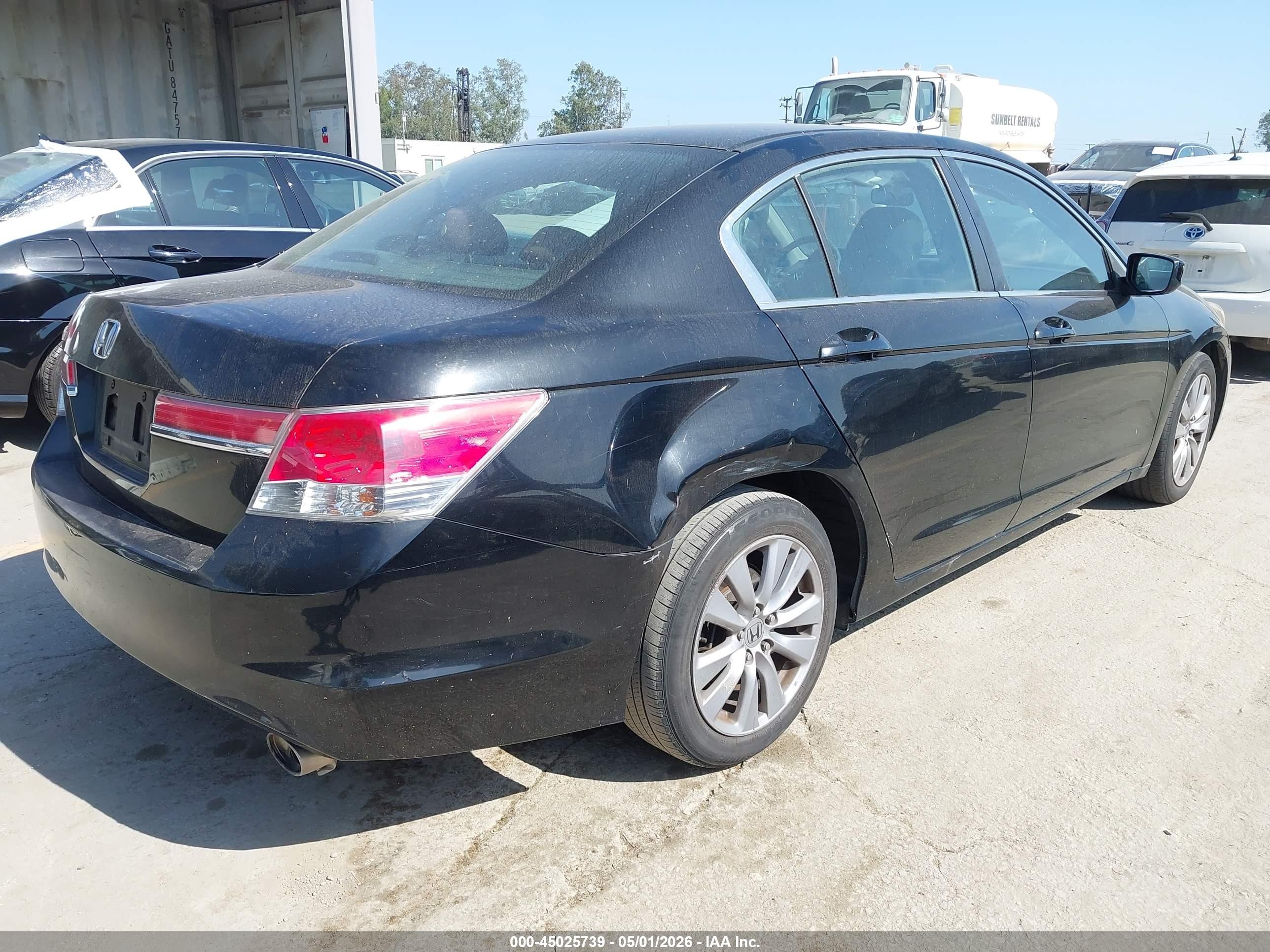 2011 Honda Accord 2.4 Ex Black vin: 1HGCP2F71BA060943
