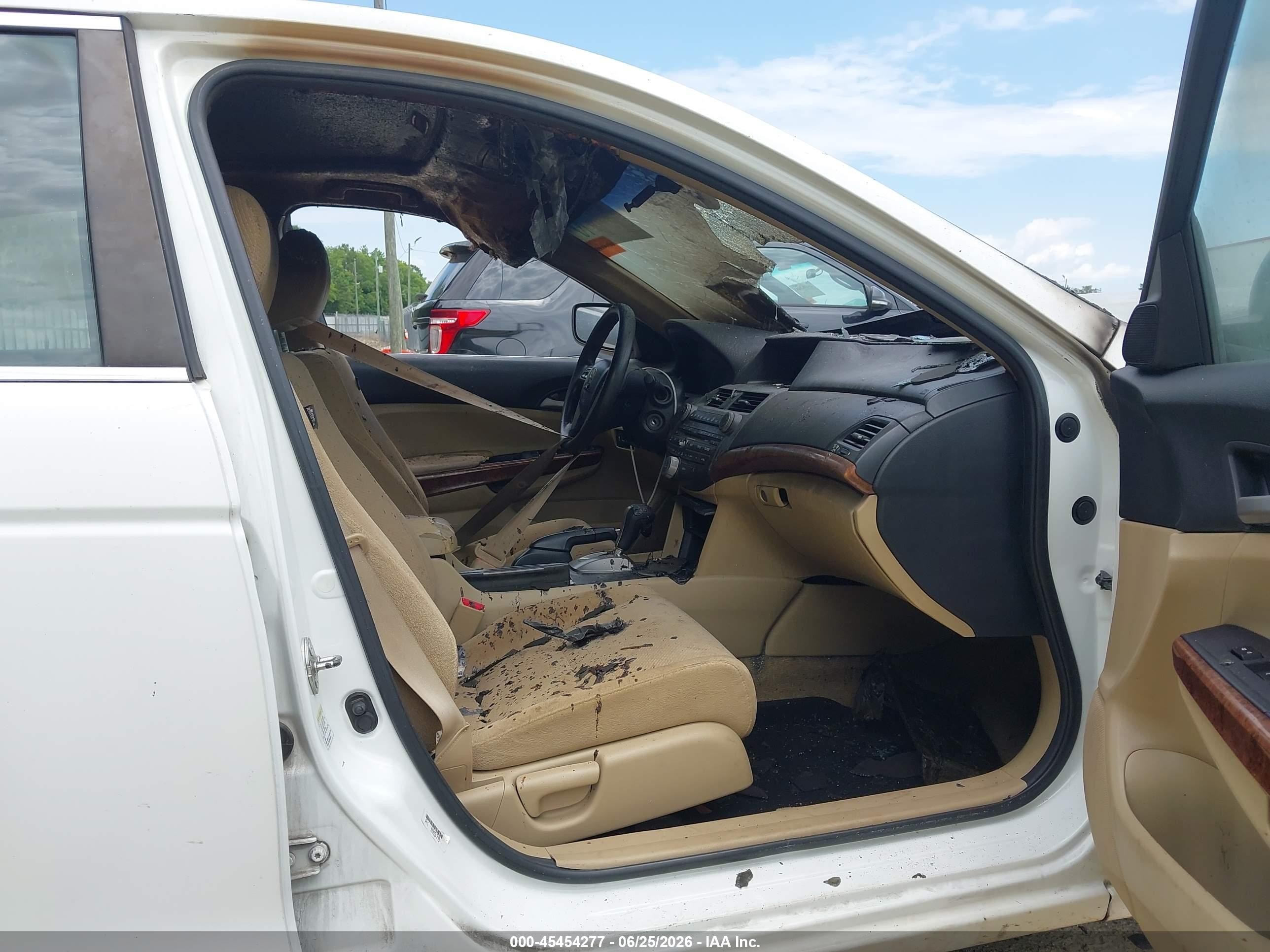 2011 Honda Accord 2.4 Ex White vin: 1HGCP2F71BA065687