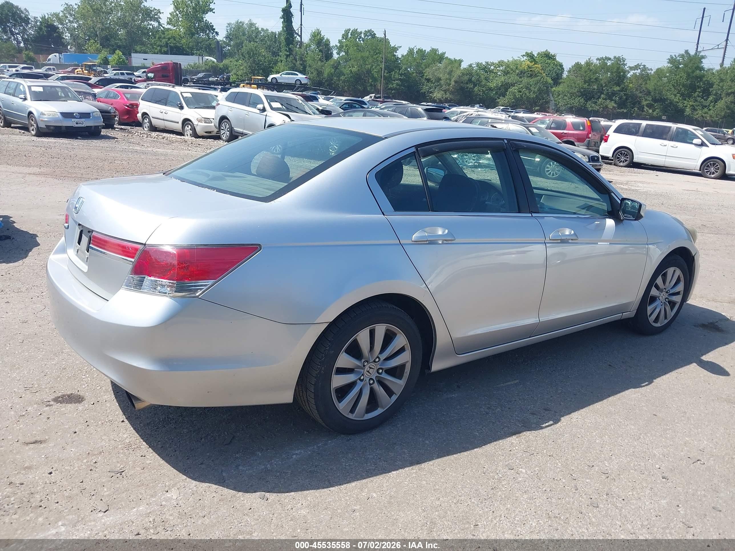2011 Honda Accord 2.4 Ex Silver vin: 1HGCP2F71BA105329