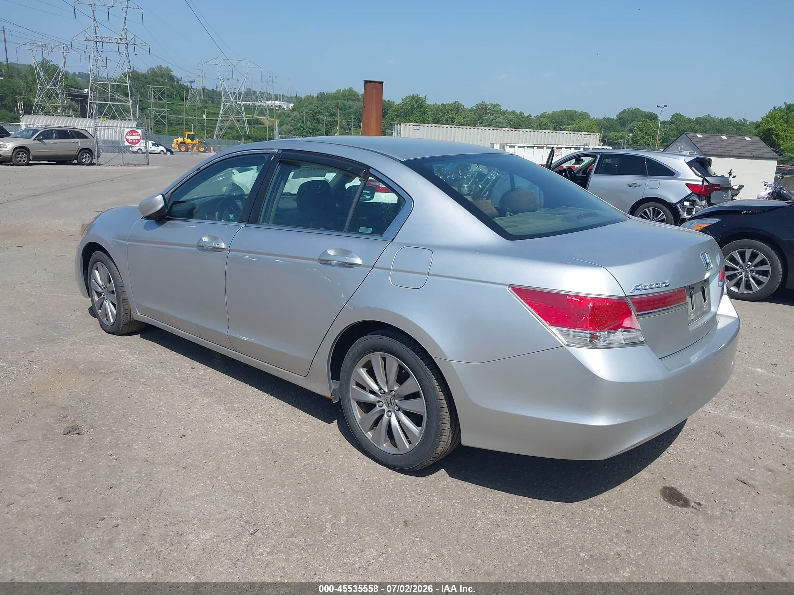 2011 Honda Accord 2.4 Ex Silver vin: 1HGCP2F71BA105329