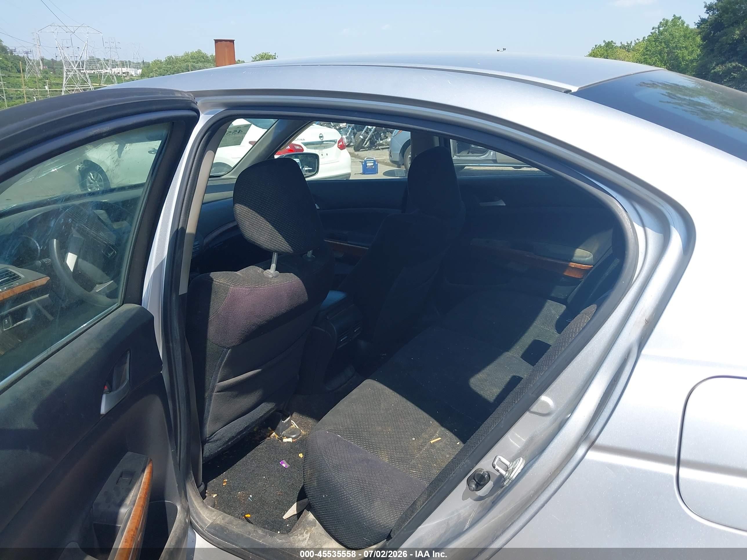 2011 Honda Accord 2.4 Ex Silver vin: 1HGCP2F71BA105329