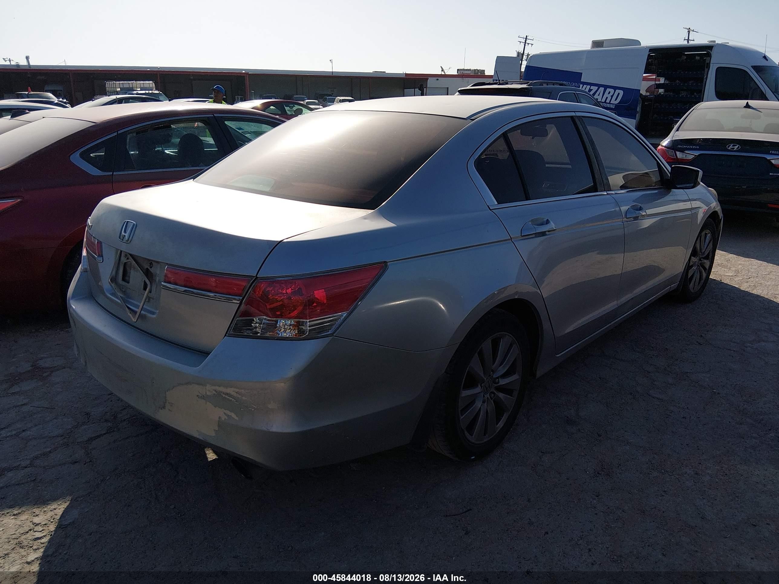 2011 Honda Accord 2.4 Ex Silver vin: 1HGCP2F71BA114399