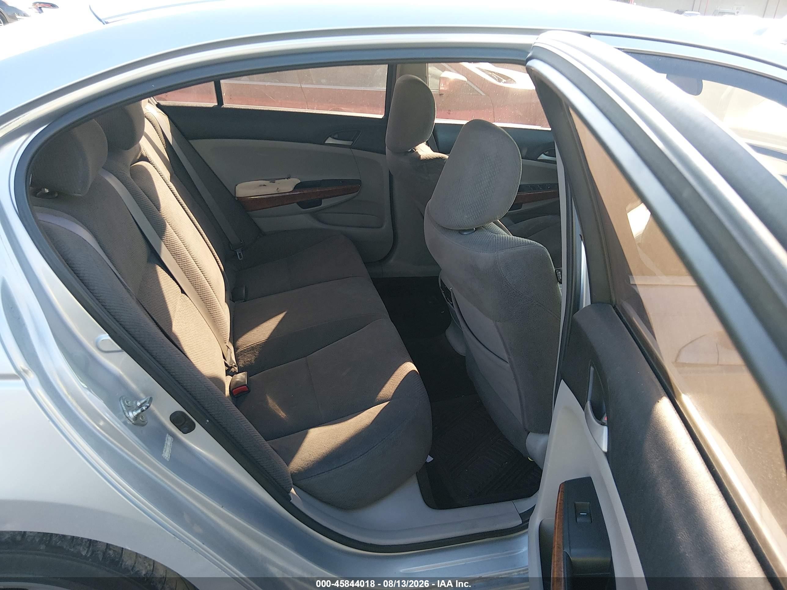 2011 Honda Accord 2.4 Ex Silver vin: 1HGCP2F71BA114399
