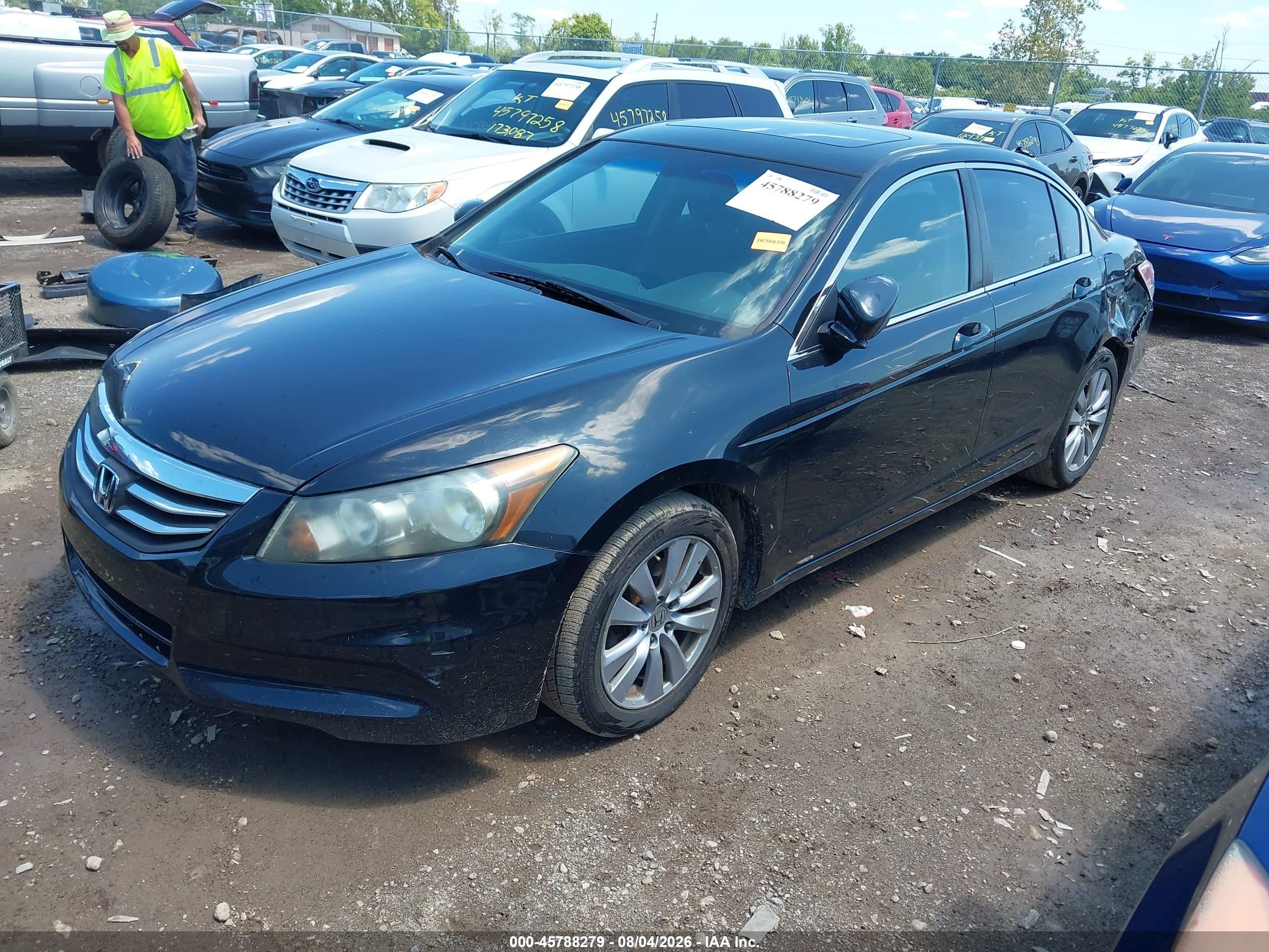 2011 Honda Accord 2.4 Ex Black vin: 1HGCP2F72BA053709