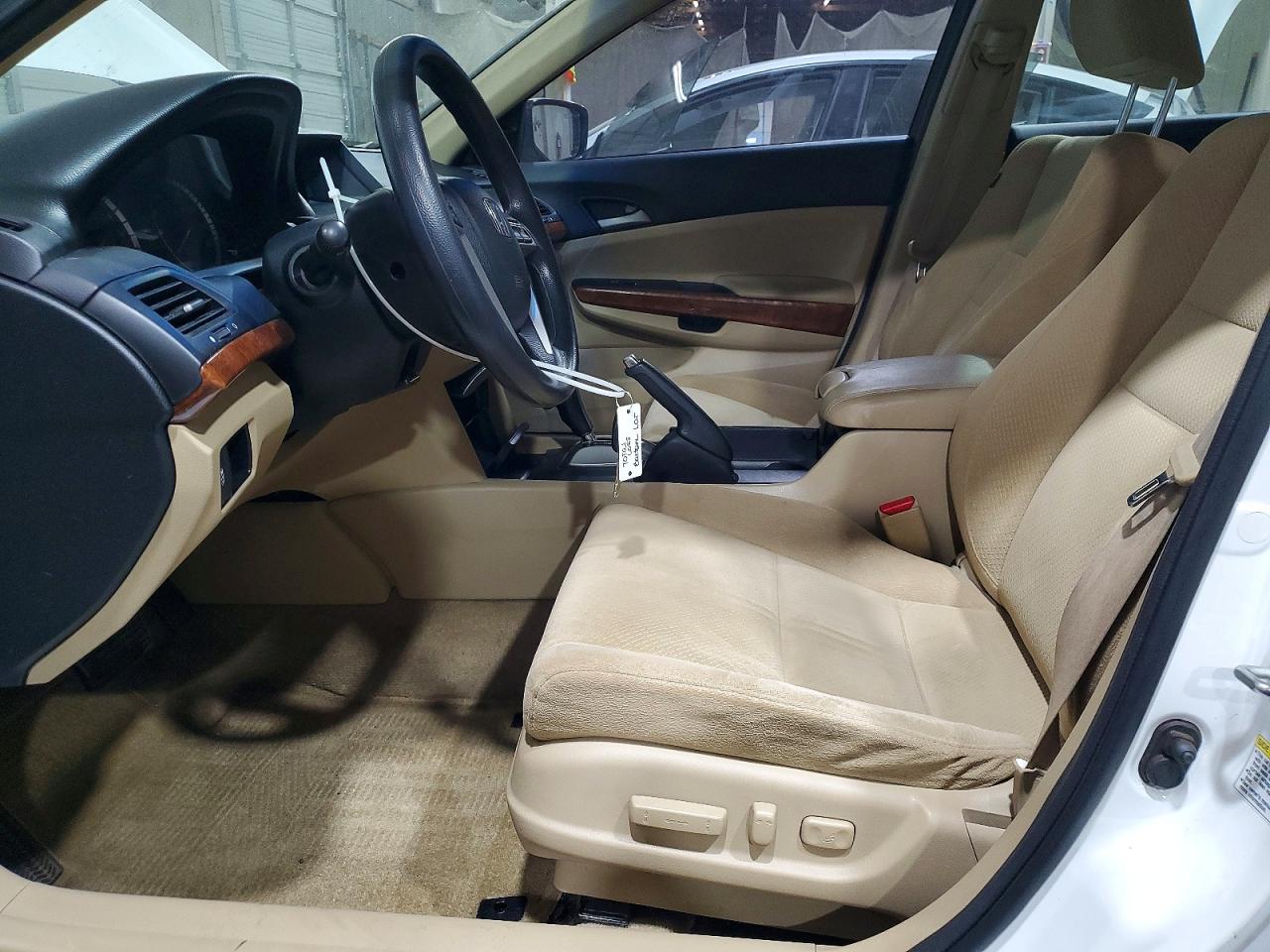2012 Honda Accord Ex White vin: 1HGCP2F72CA158204