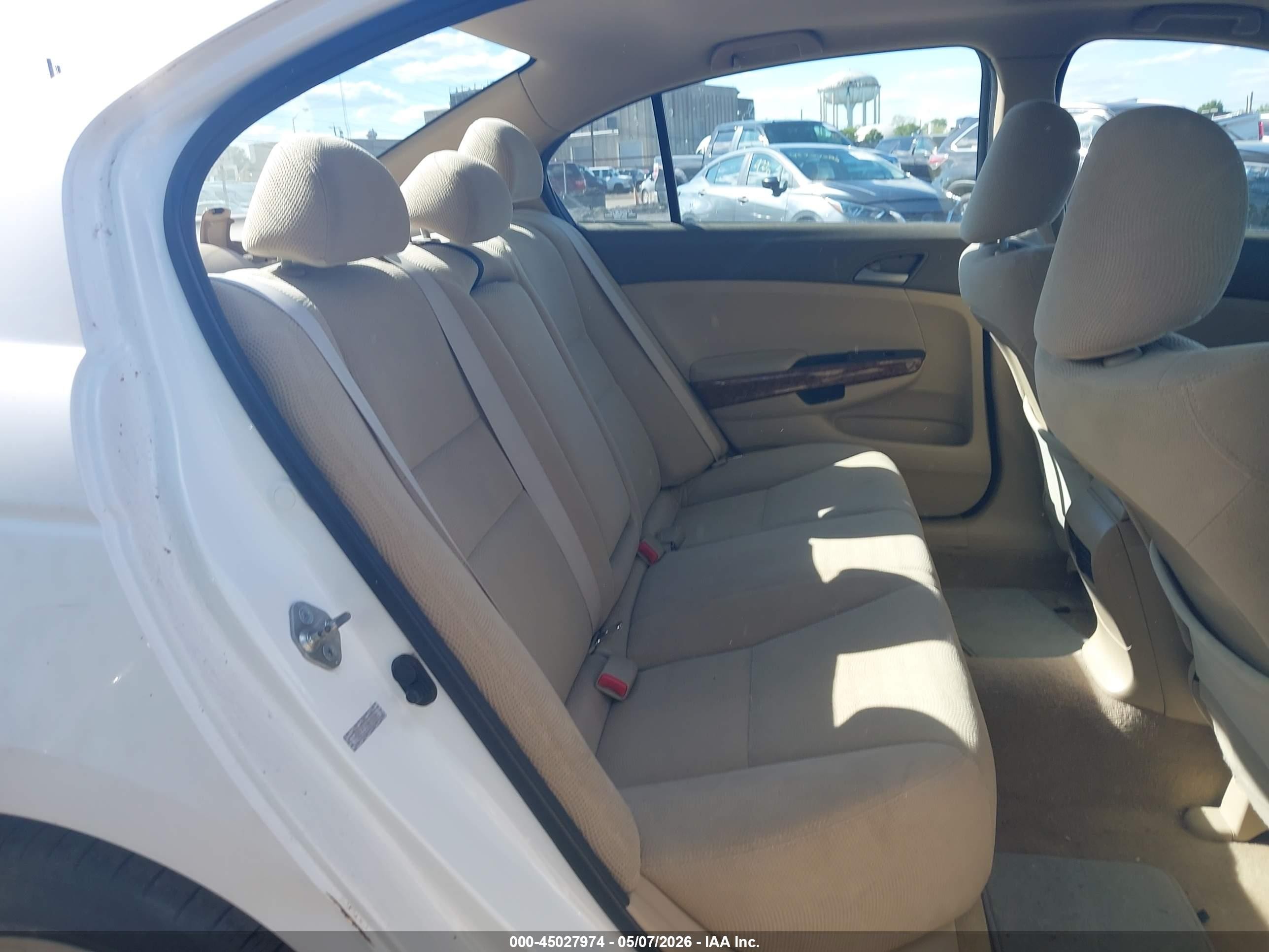 2010 Honda Accord 2.4 Ex White vin: 1HGCP2F73AA081081