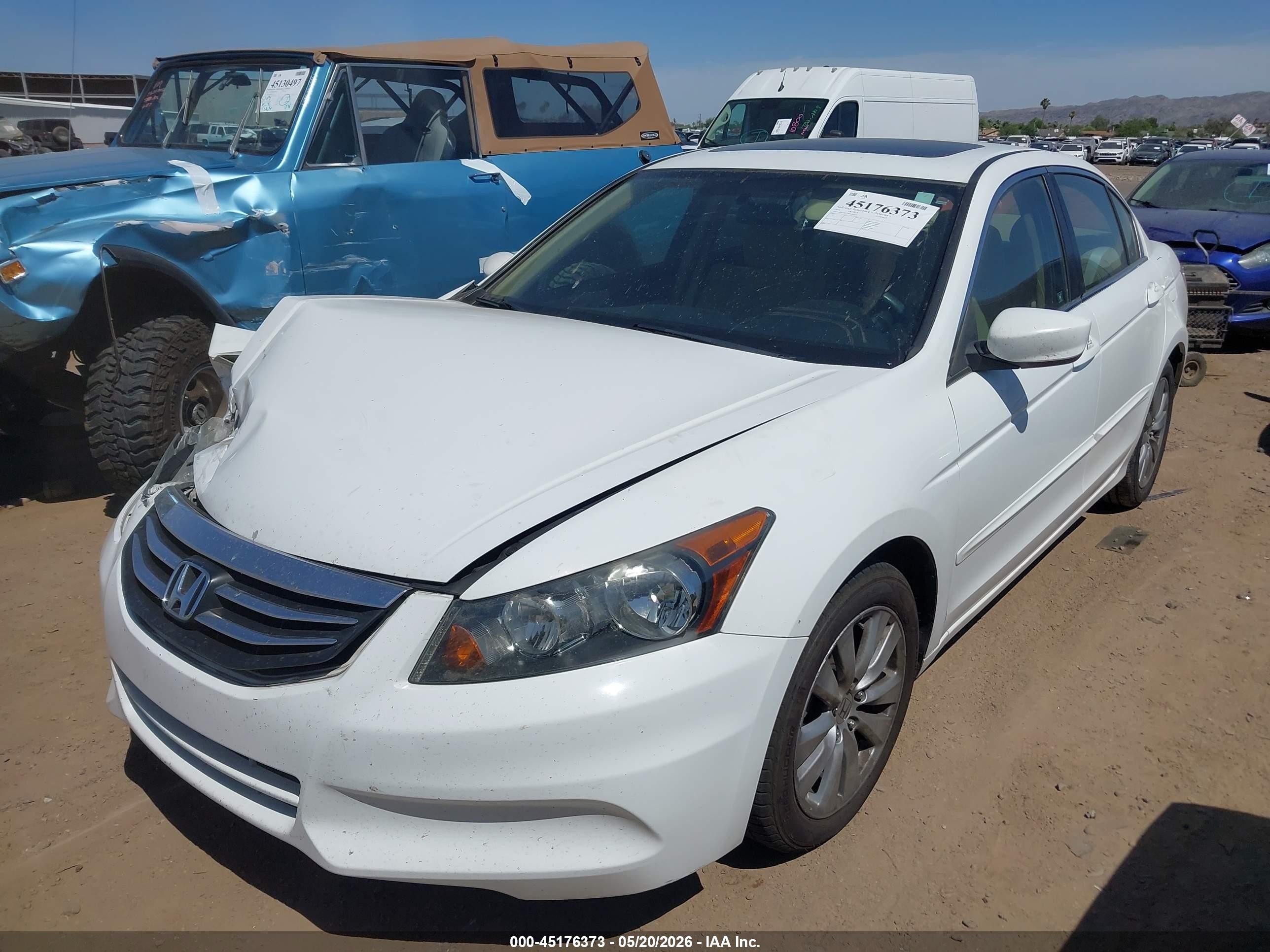 2011 Honda Accord 2.4 Ex White vin: 1HGCP2F73BA004423