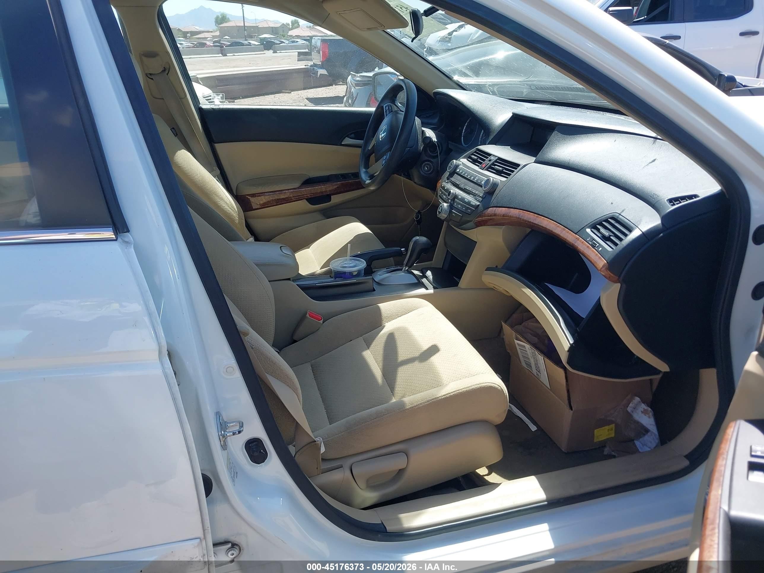 2011 Honda Accord 2.4 Ex White vin: 1HGCP2F73BA004423