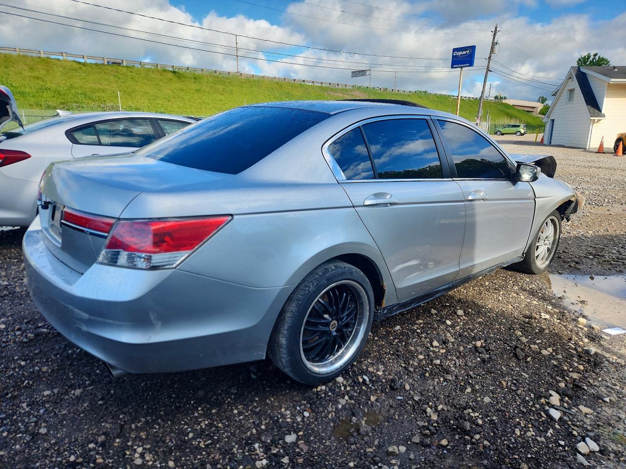 2011 Honda Accord Silver vin: 1HGCP2F73BA045523