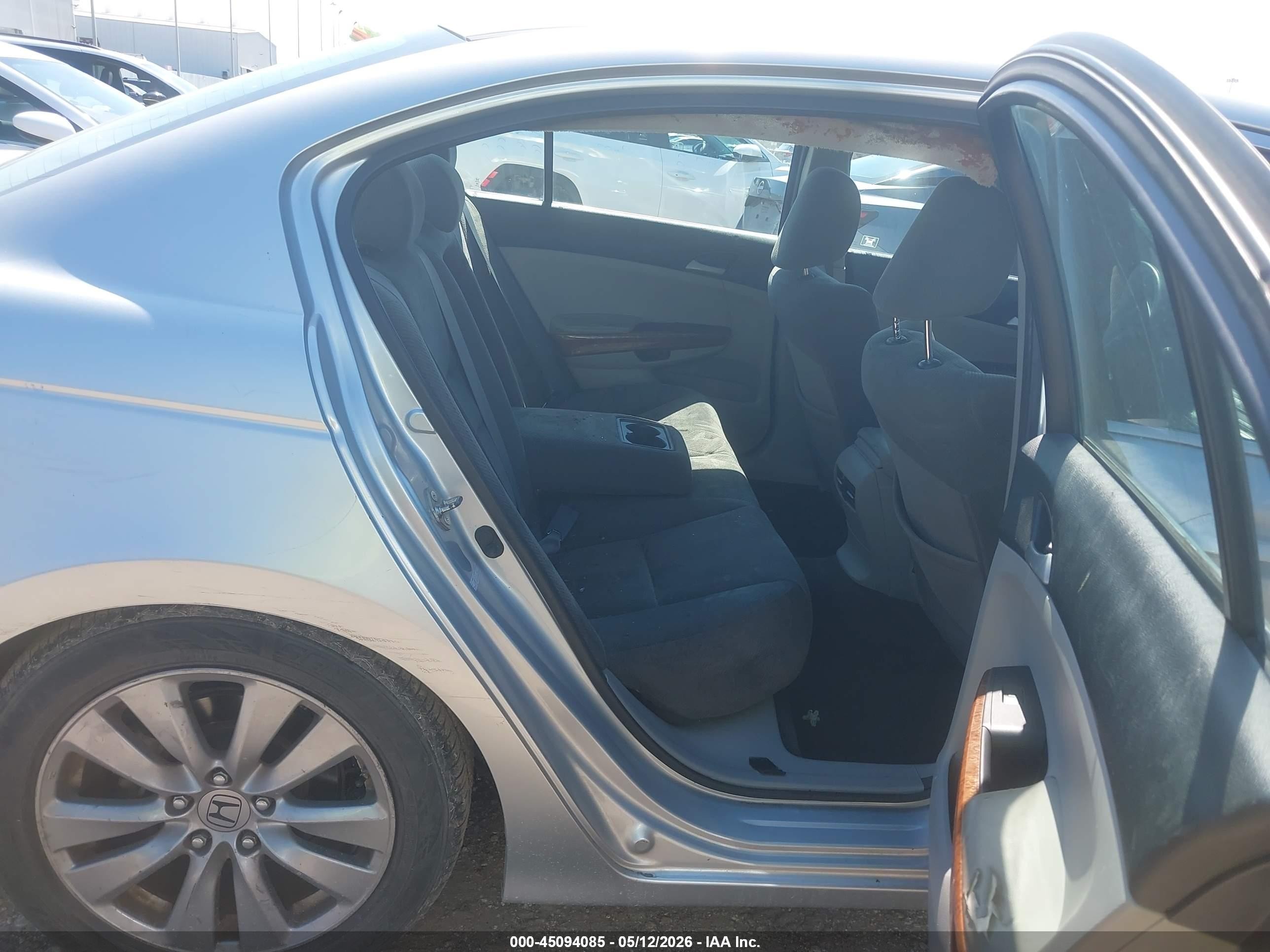 2012 Honda Accord 2.4 Ex Silver vin: 1HGCP2F73CA113434