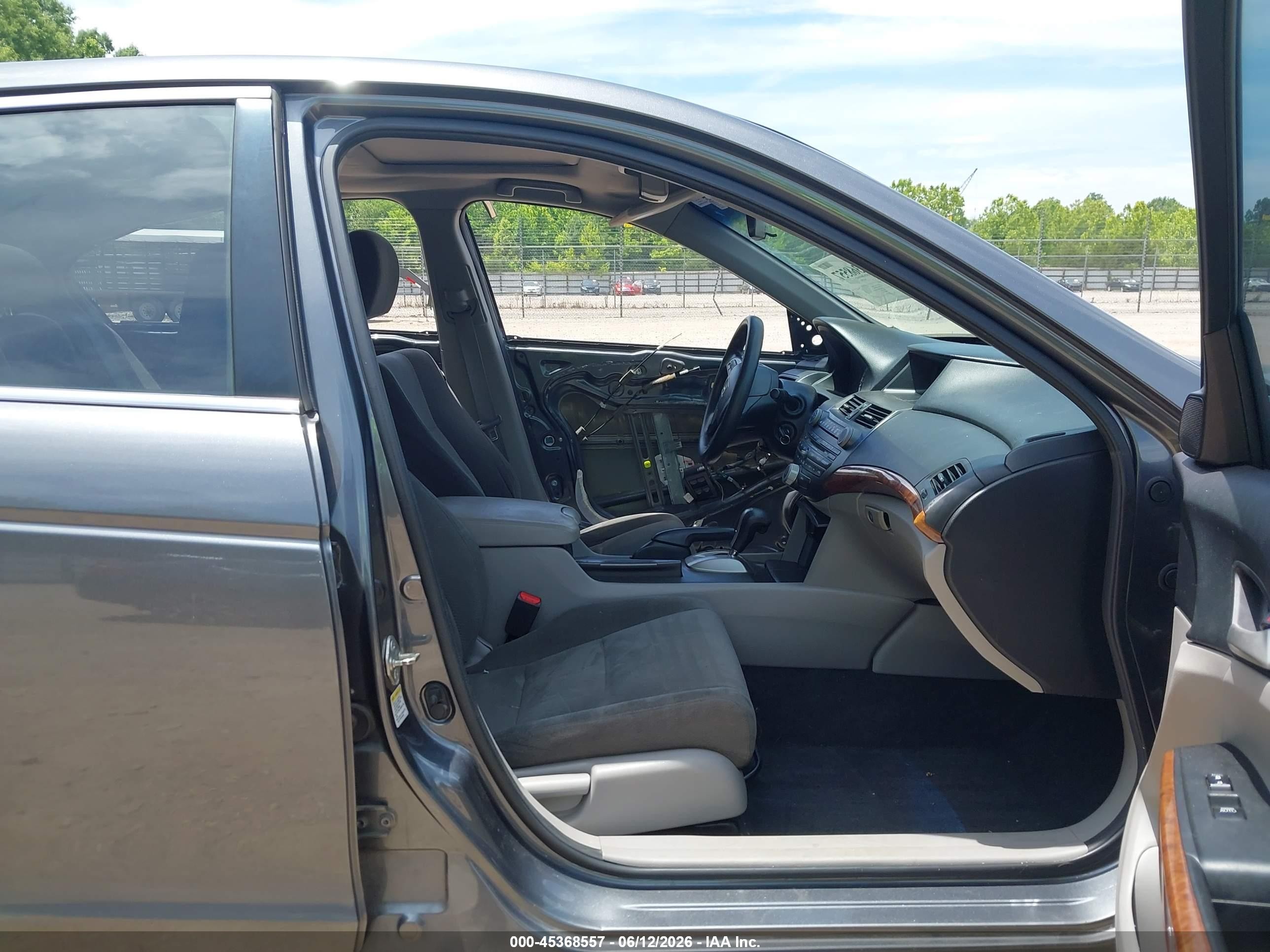 2012 Honda Accord 2.4 Ex Gray vin: 1HGCP2F73CA190658