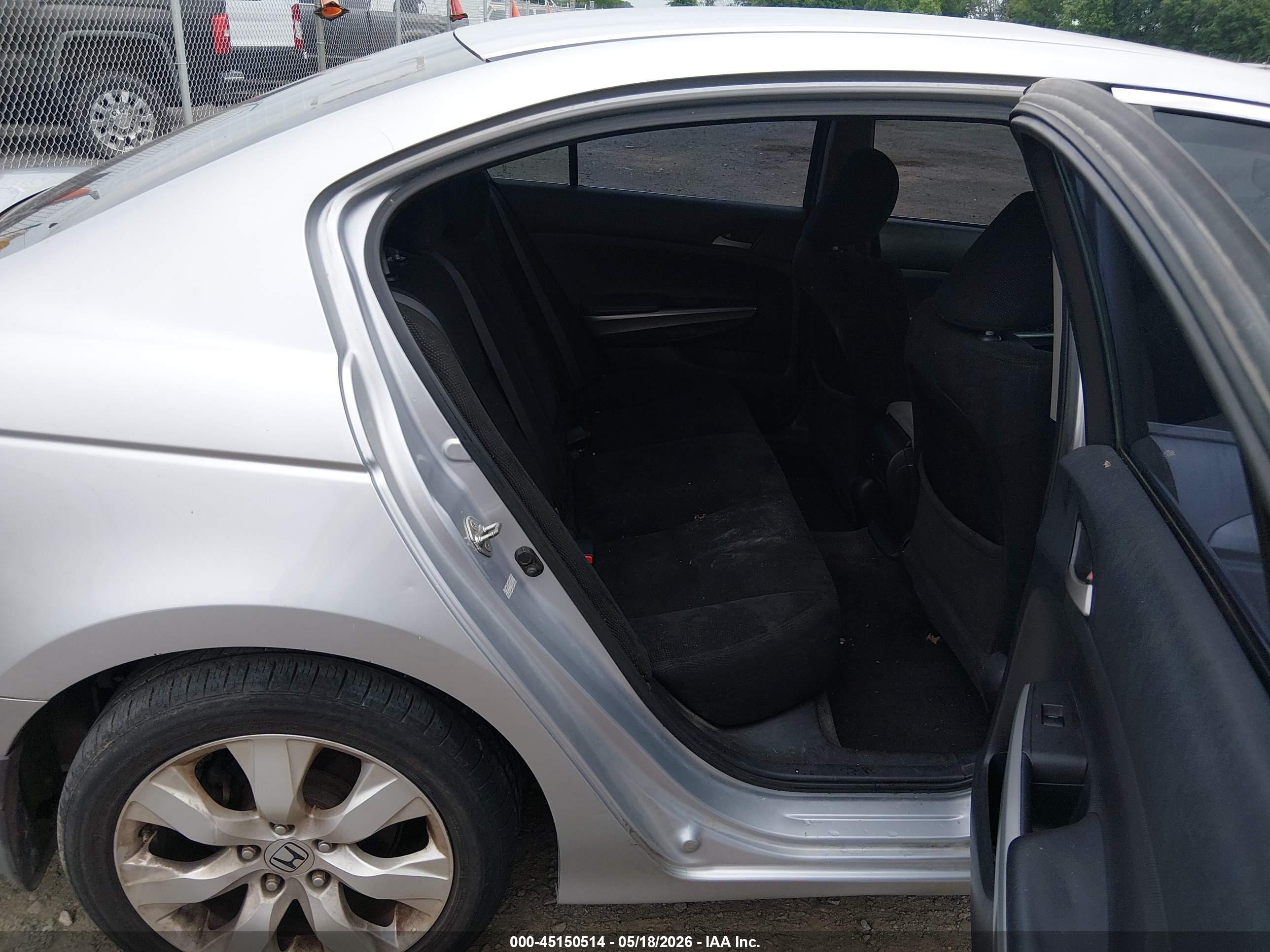 2010 Honda Accord 2.4 Ex Silver vin: 1HGCP2F74AA048526