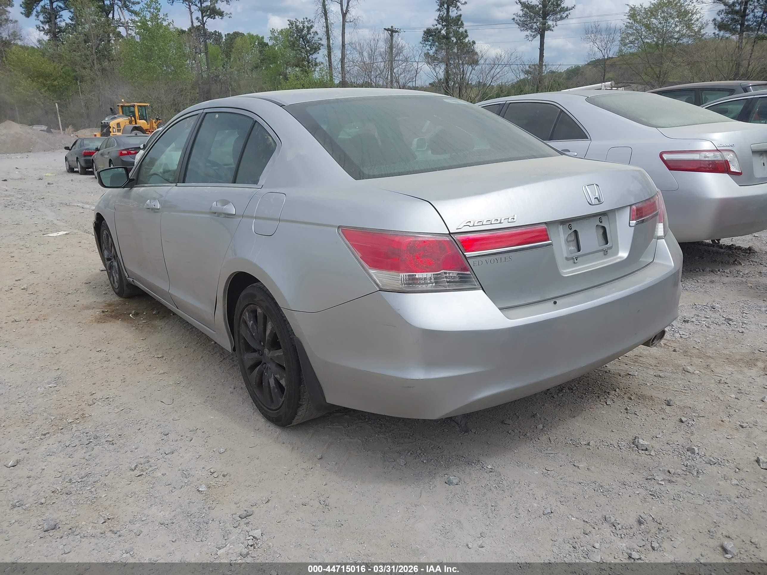 2011 Honda Accord 2.4 Ex Silver vin: 1HGCP2F74BA077090