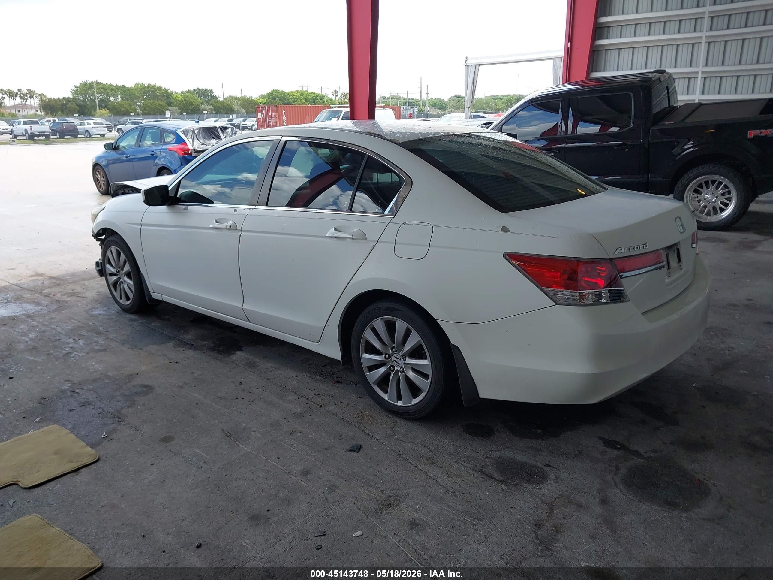 2011 Honda Accord 2.4 Ex White vin: 1HGCP2F75BA112672