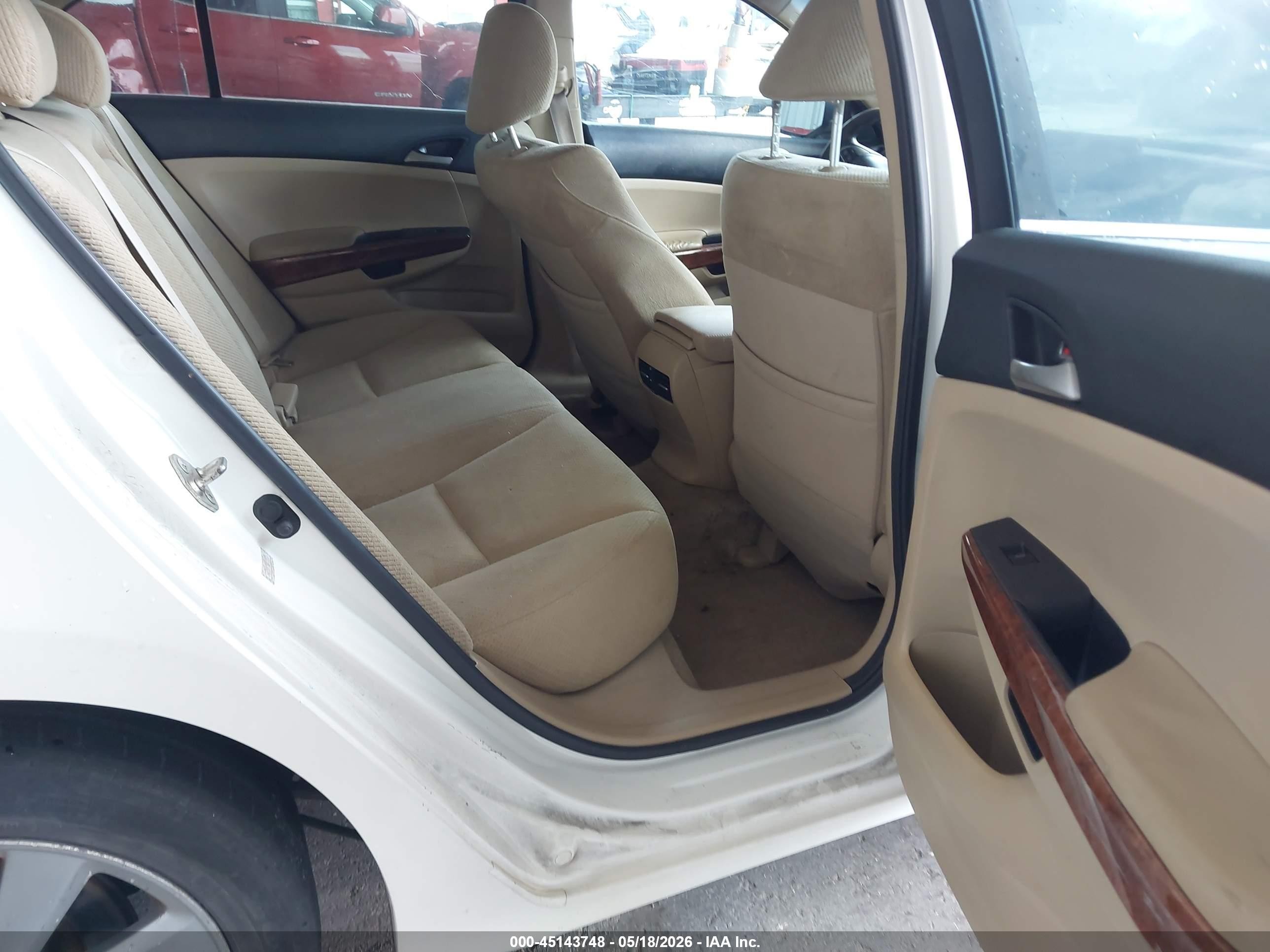 2011 Honda Accord 2.4 Ex White vin: 1HGCP2F75BA112672