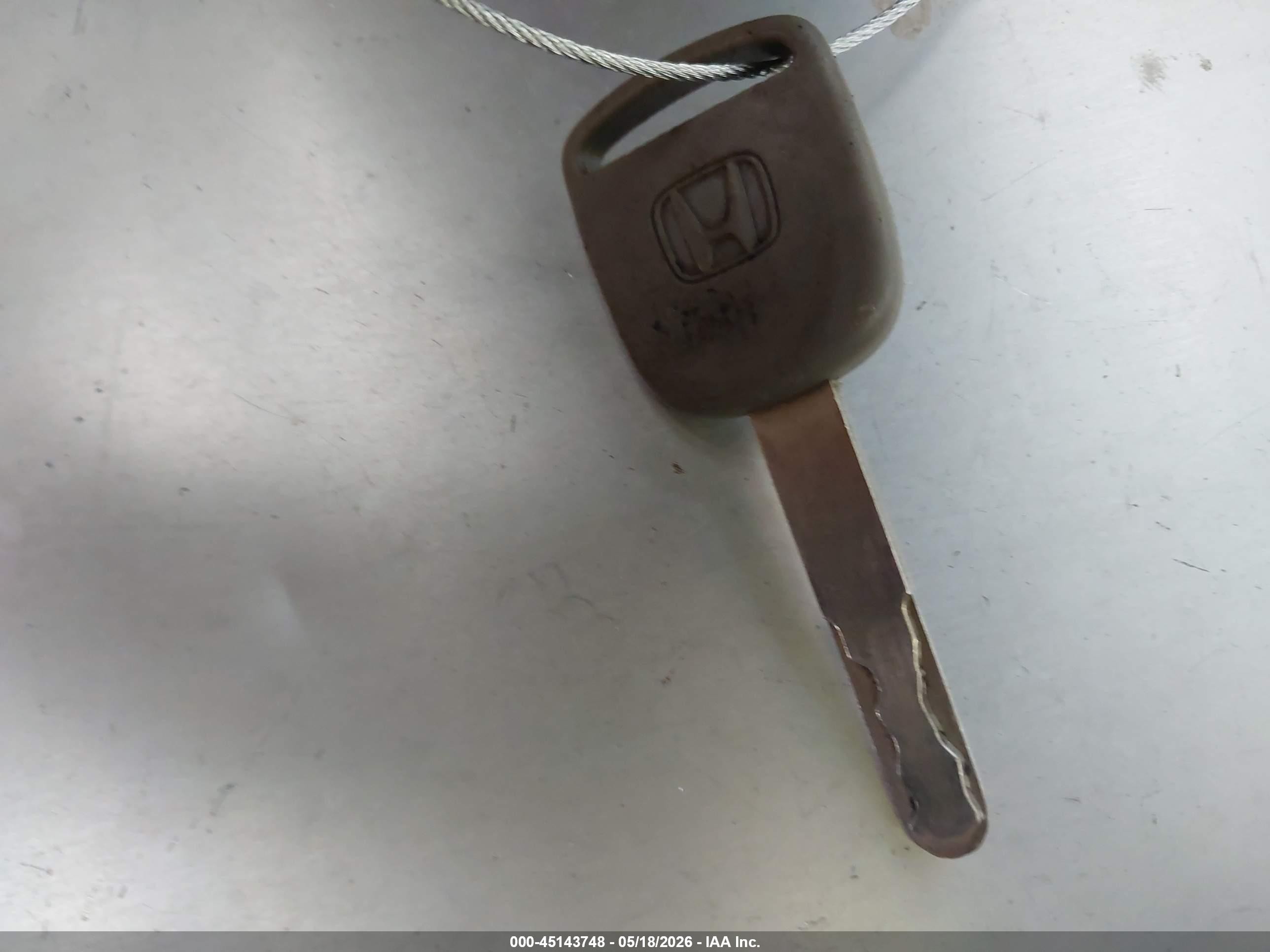 2011 Honda Accord 2.4 Ex White vin: 1HGCP2F75BA112672