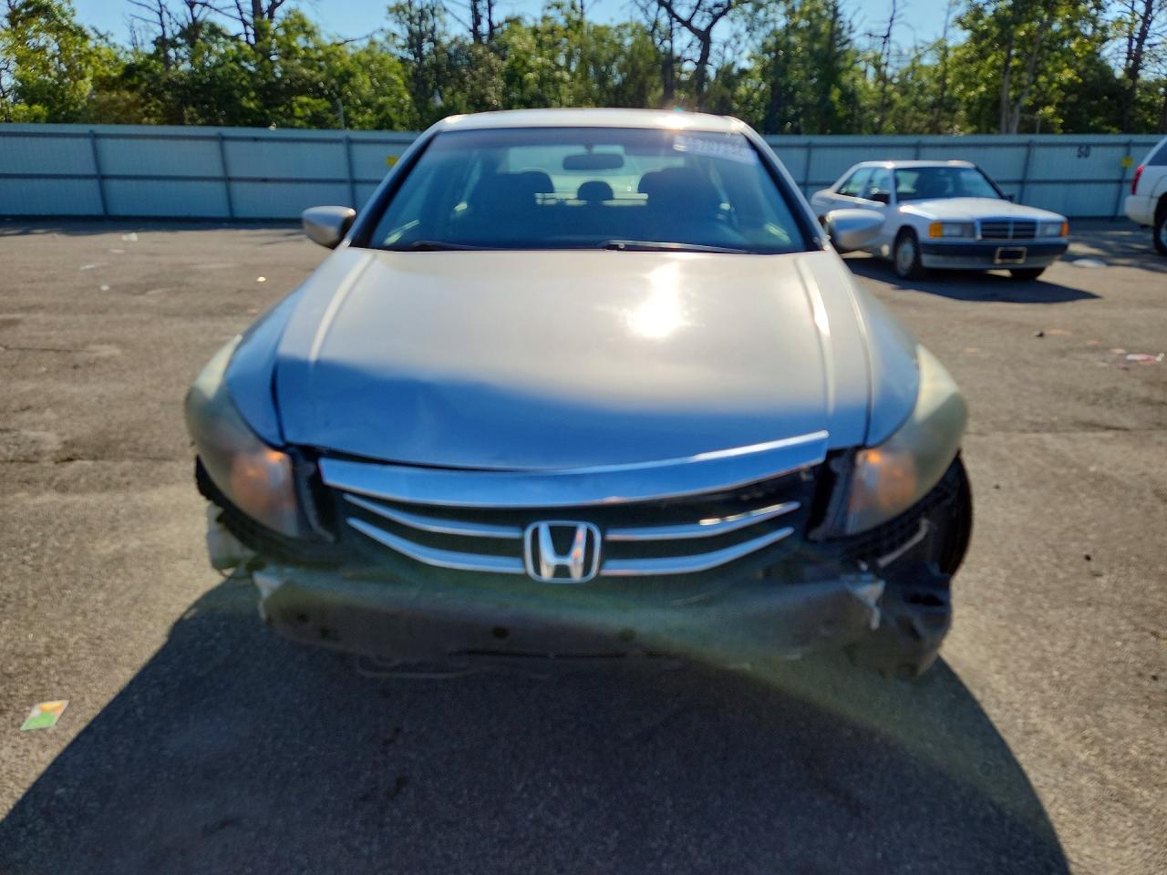 2012 Honda Accord Ex Серебряный vin: 1HGCP2F75CA007518