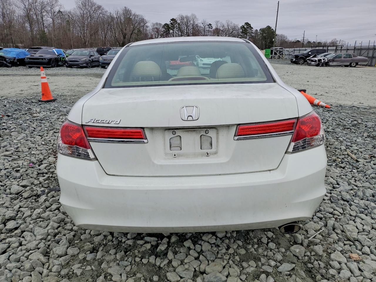 2012 Honda Accord Ex White vin: 1HGCP2F75CA026425