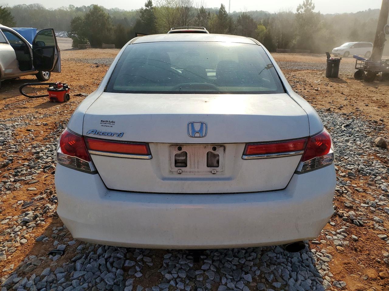 2012 Honda Accord Ex White vin: 1HGCP2F75CA200235