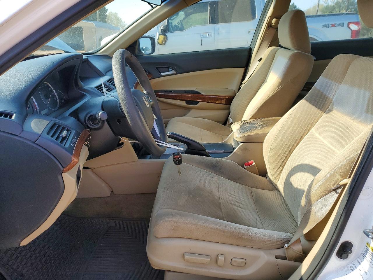 2012 Honda Accord Ex White vin: 1HGCP2F75CA200235