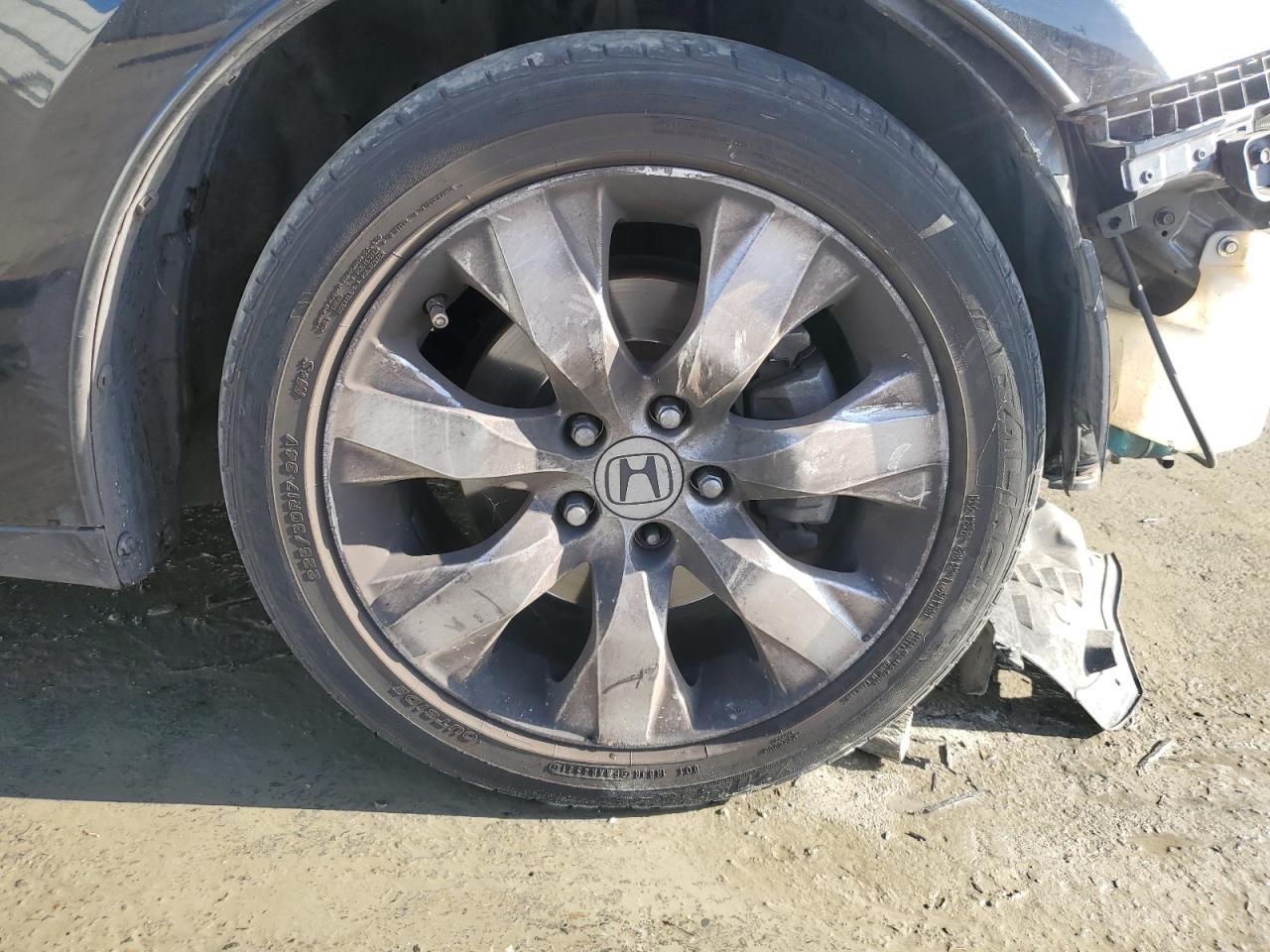2010 Honda Accord Ex Black vin: 1HGCP2F76AA172457 Damage: Right Front Tire, Worn, Replacement Required