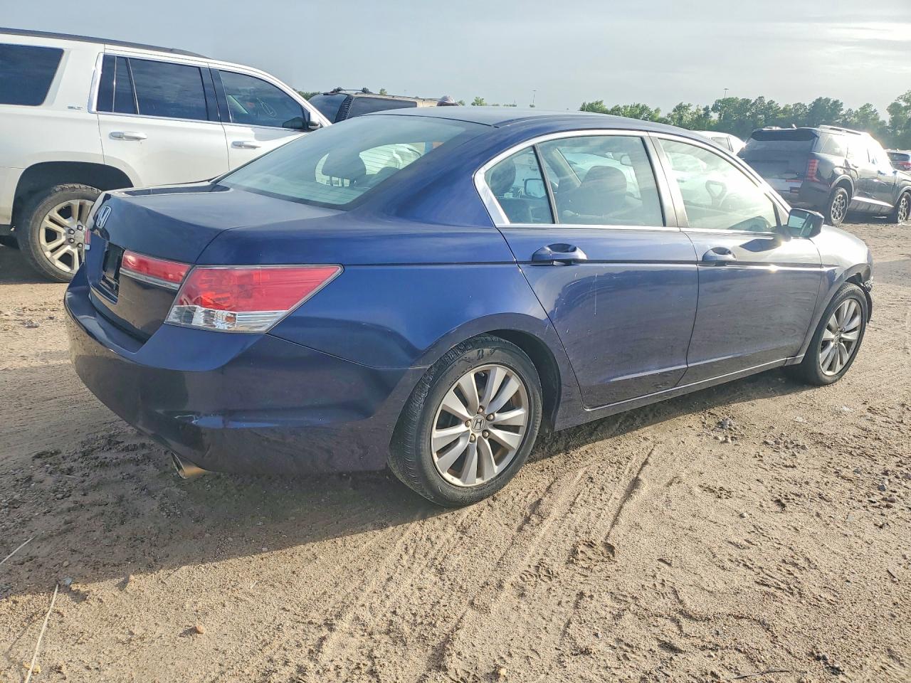 2011 Honda Accord Ex Blue vin: 1HGCP2F76BA040493