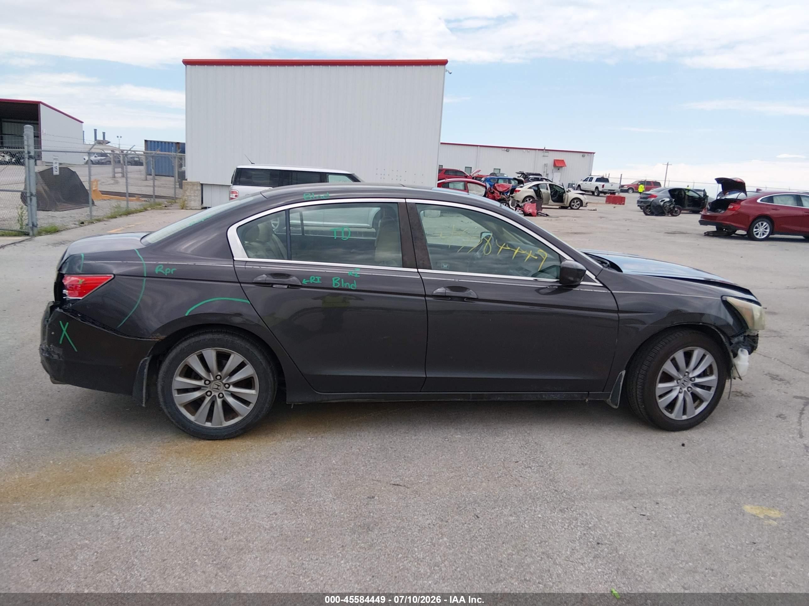 2011 Honda Accord 2.4 Ex Серый vin: 1HGCP2F76BA042132