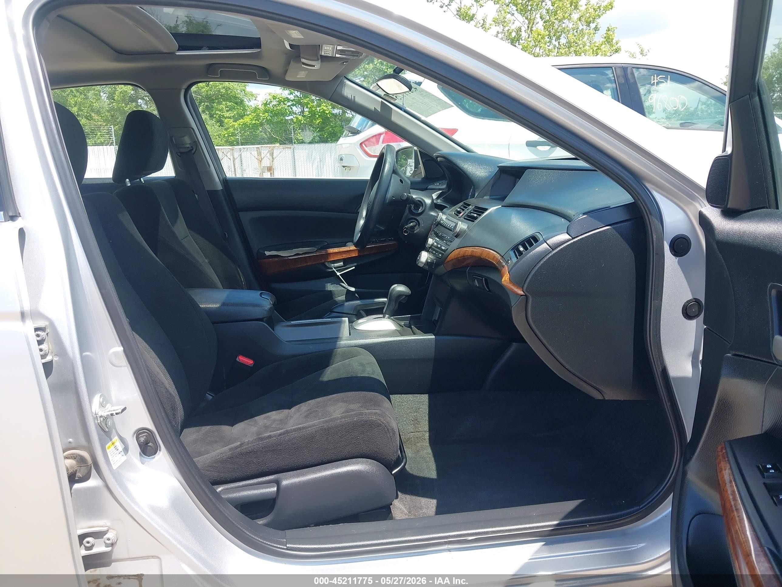 2011 Honda Accord 2.4 Ex Silver vin: 1HGCP2F76BA067922