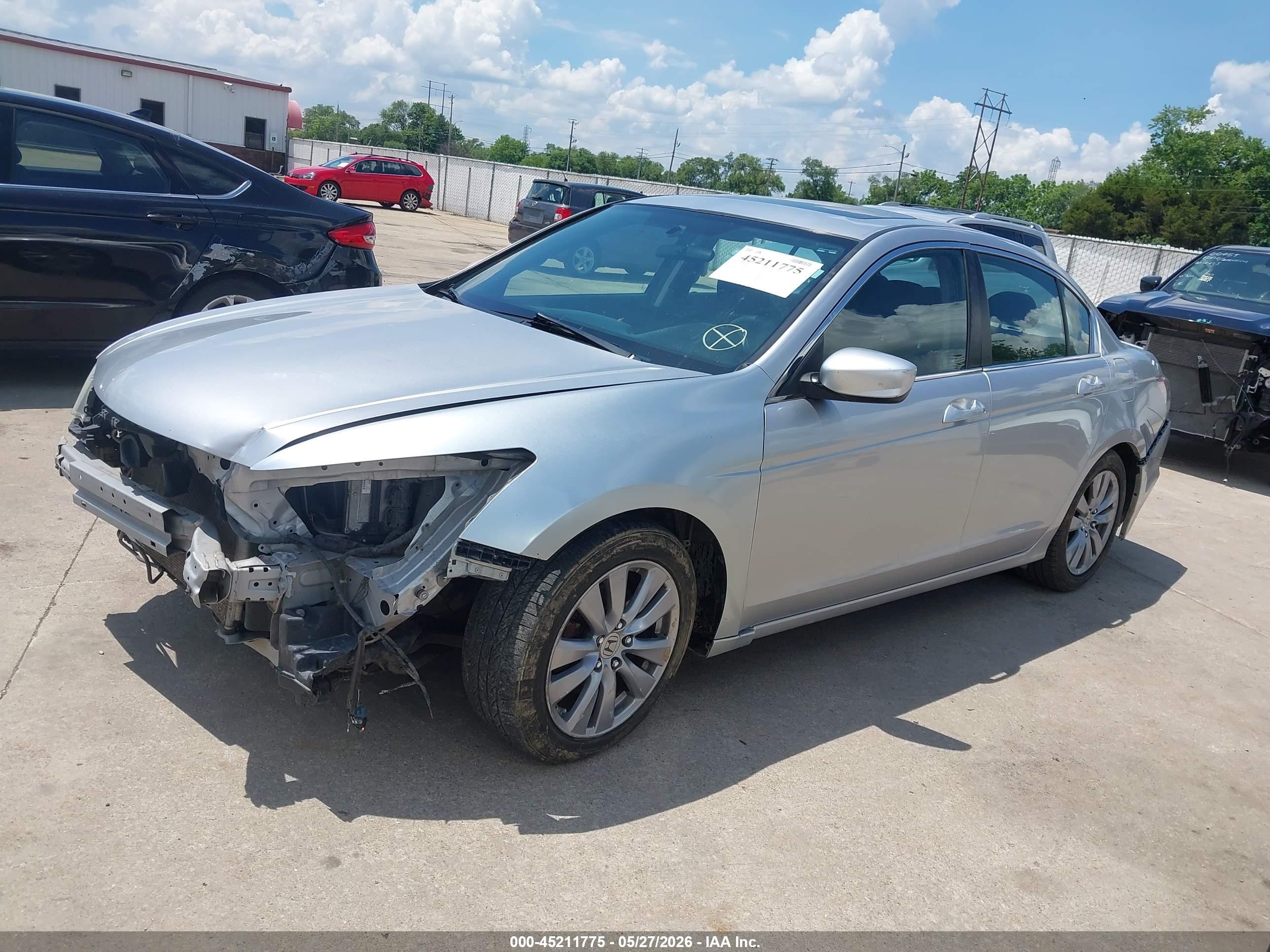 2011 Honda Accord 2.4 Ex Silver vin: 1HGCP2F76BA067922