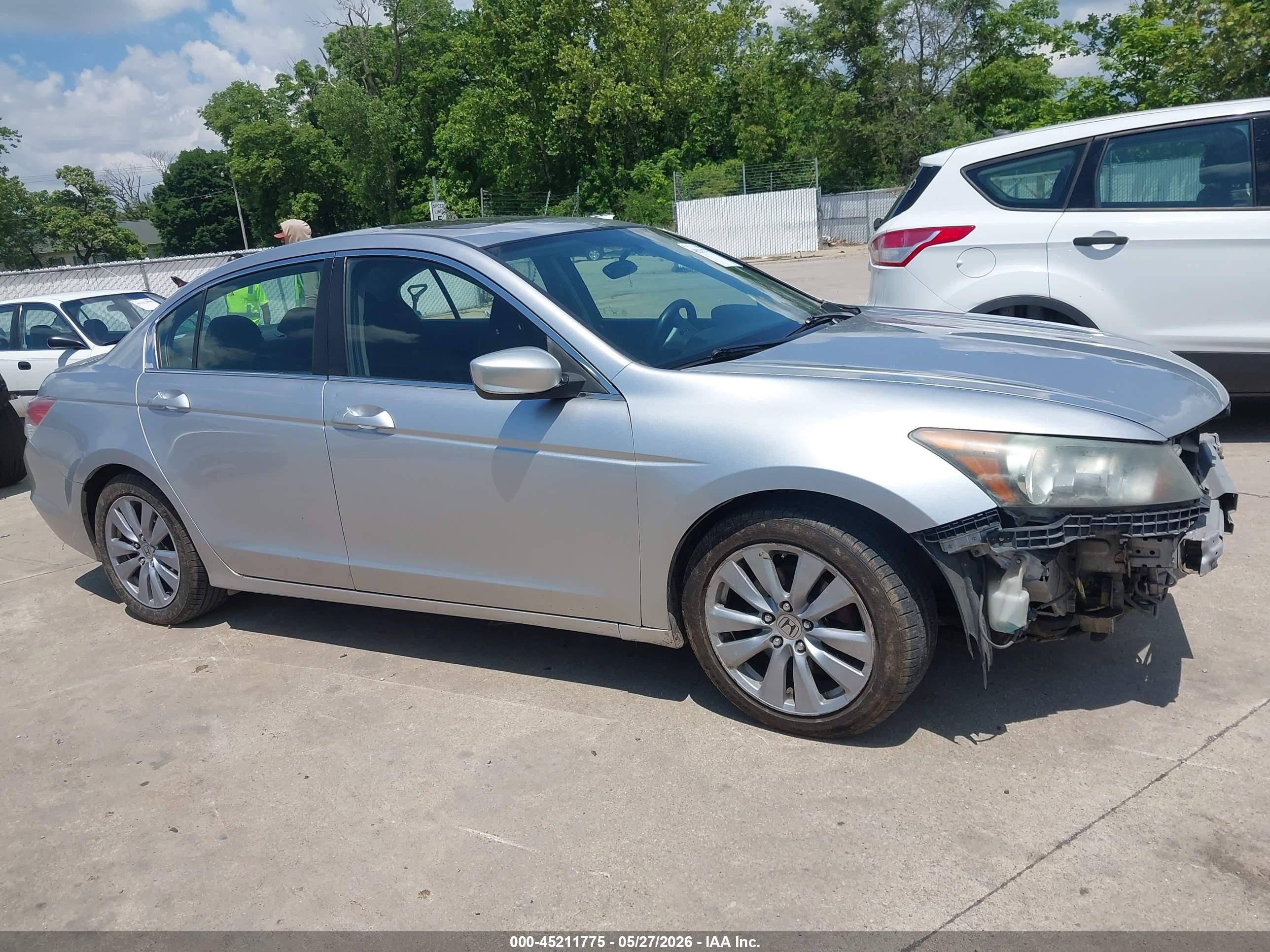 2011 Honda Accord 2.4 Ex Silver vin: 1HGCP2F76BA067922