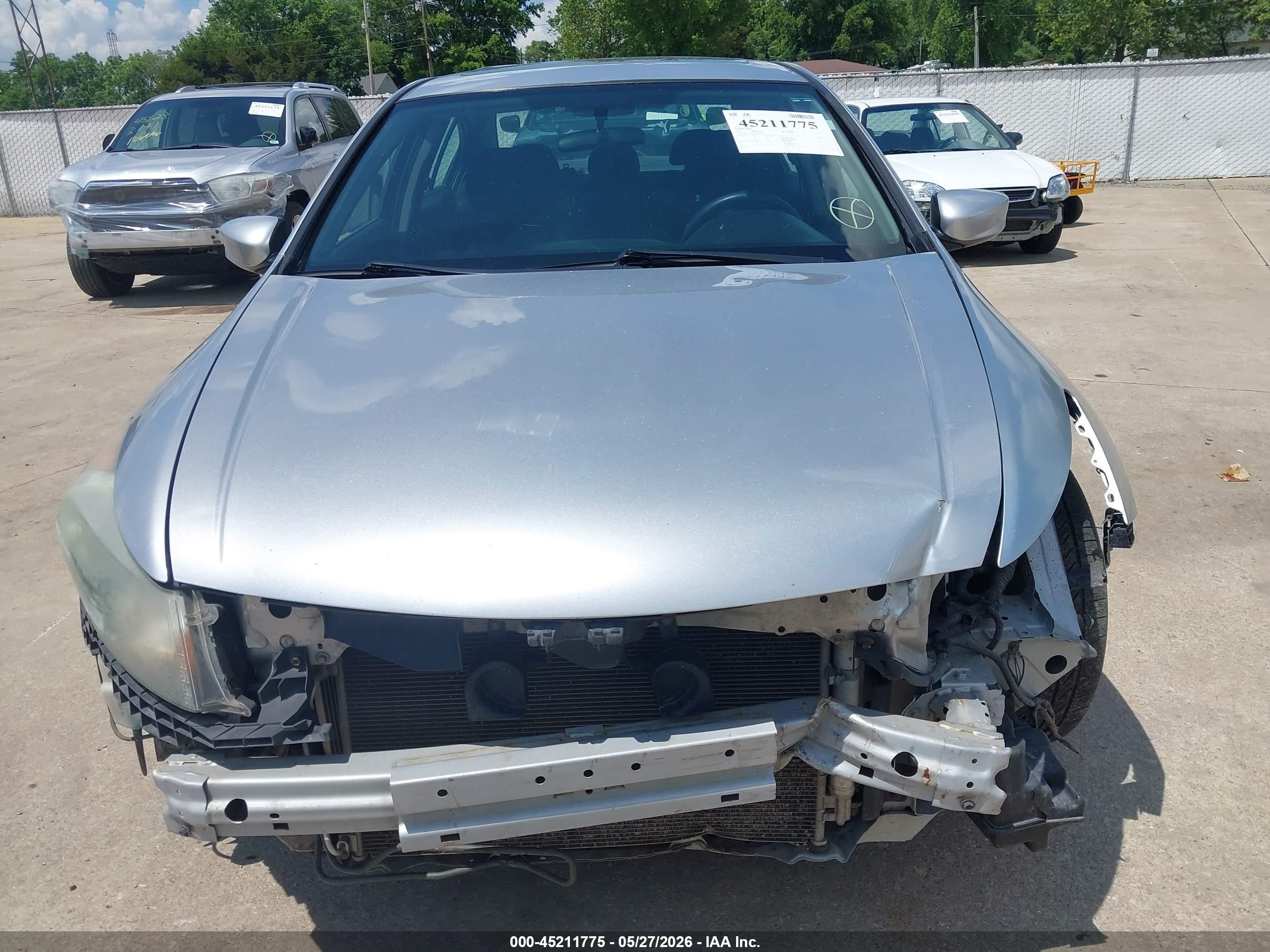 2011 Honda Accord 2.4 Ex Silver vin: 1HGCP2F76BA067922