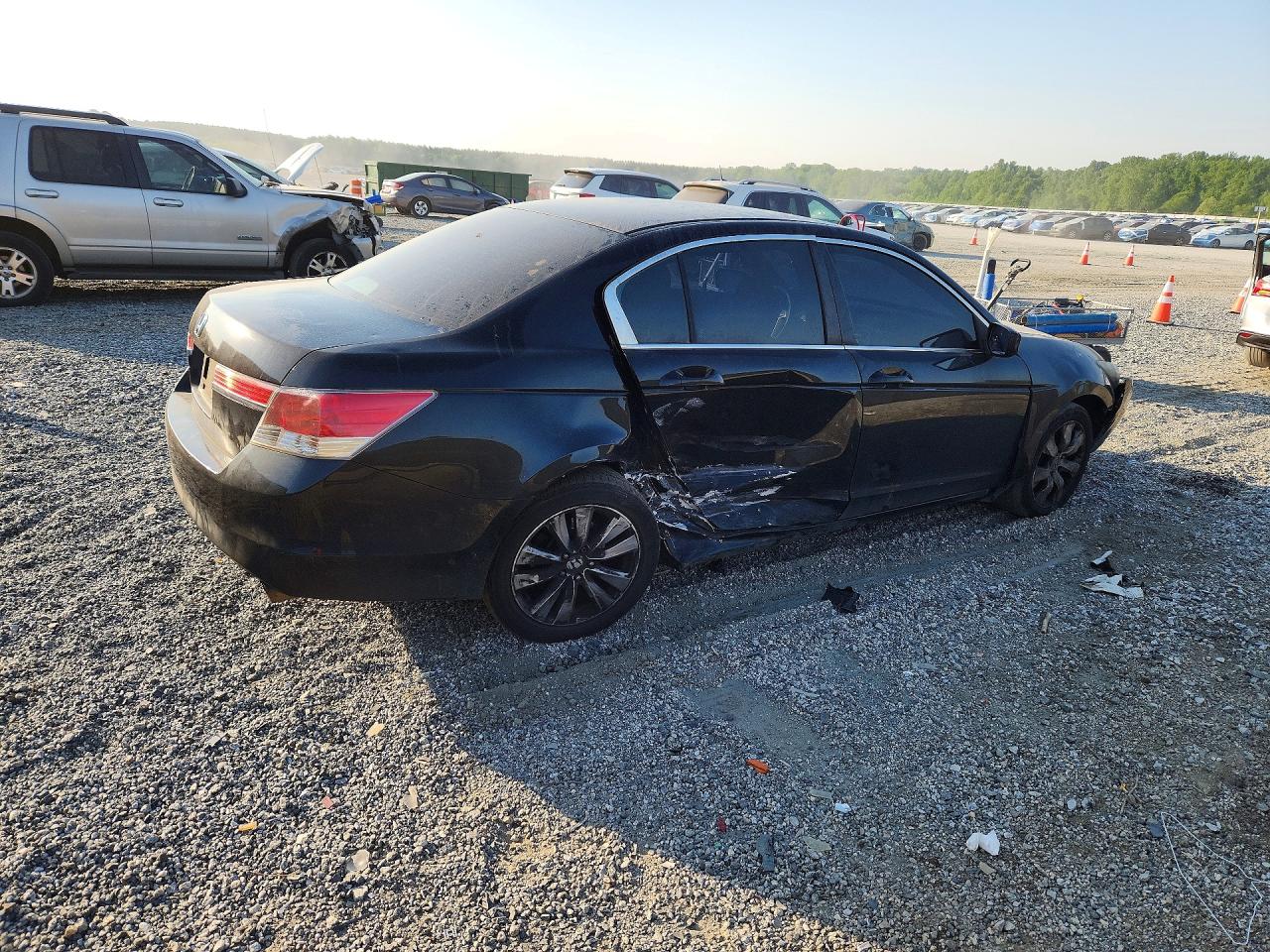 2011 Honda Accord Ex Black vin: 1HGCP2F76BA070383