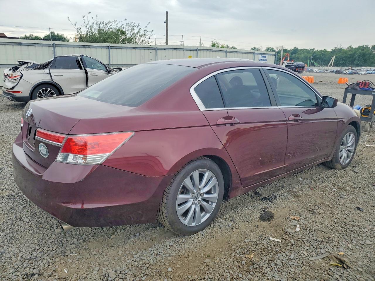 2011 Honda Accord Ex Burgundy vin: 1HGCP2F76BA108565