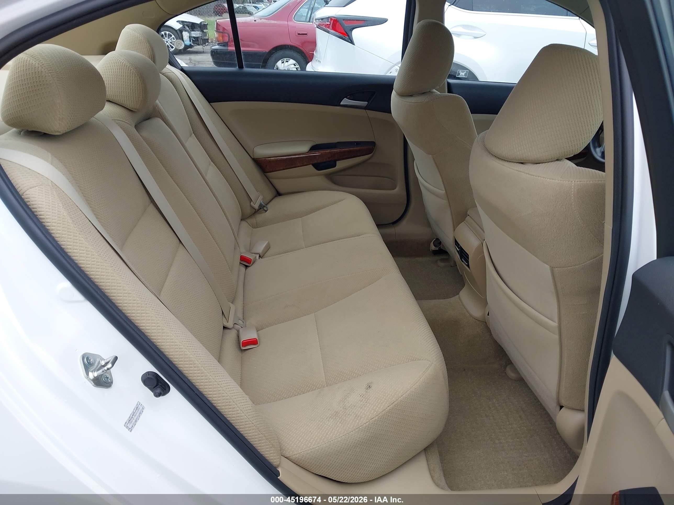 2012 Honda Accord 2.4 Ex White vin: 1HGCP2F76CA119065