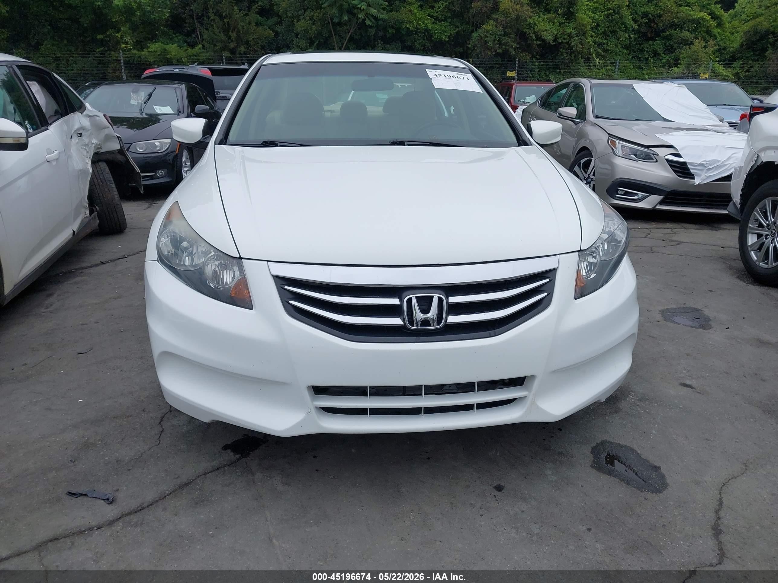 2012 Honda Accord 2.4 Ex White vin: 1HGCP2F76CA119065