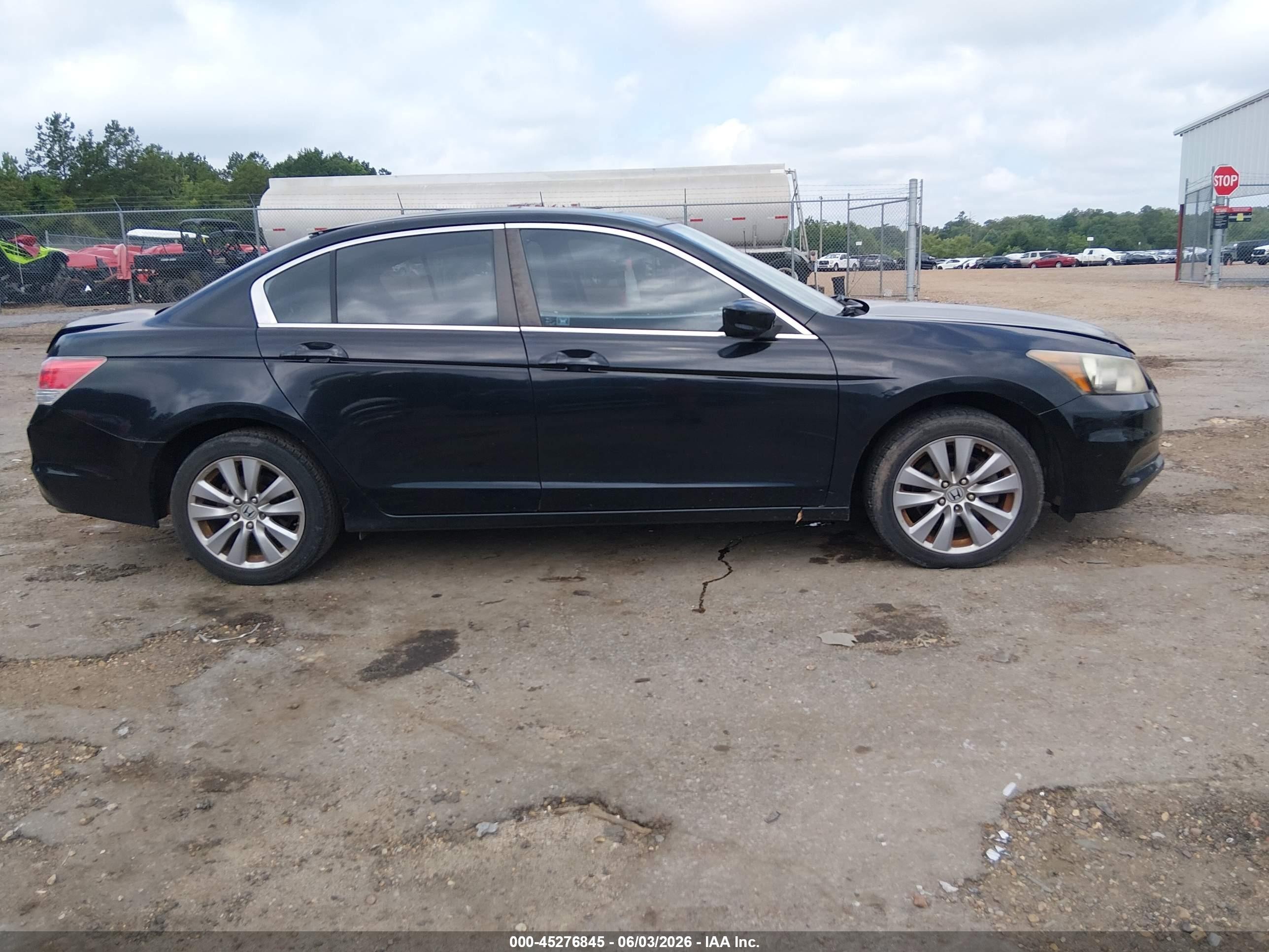 2012 Honda Accord 2.4 Ex Black vin: 1HGCP2F76CA152437