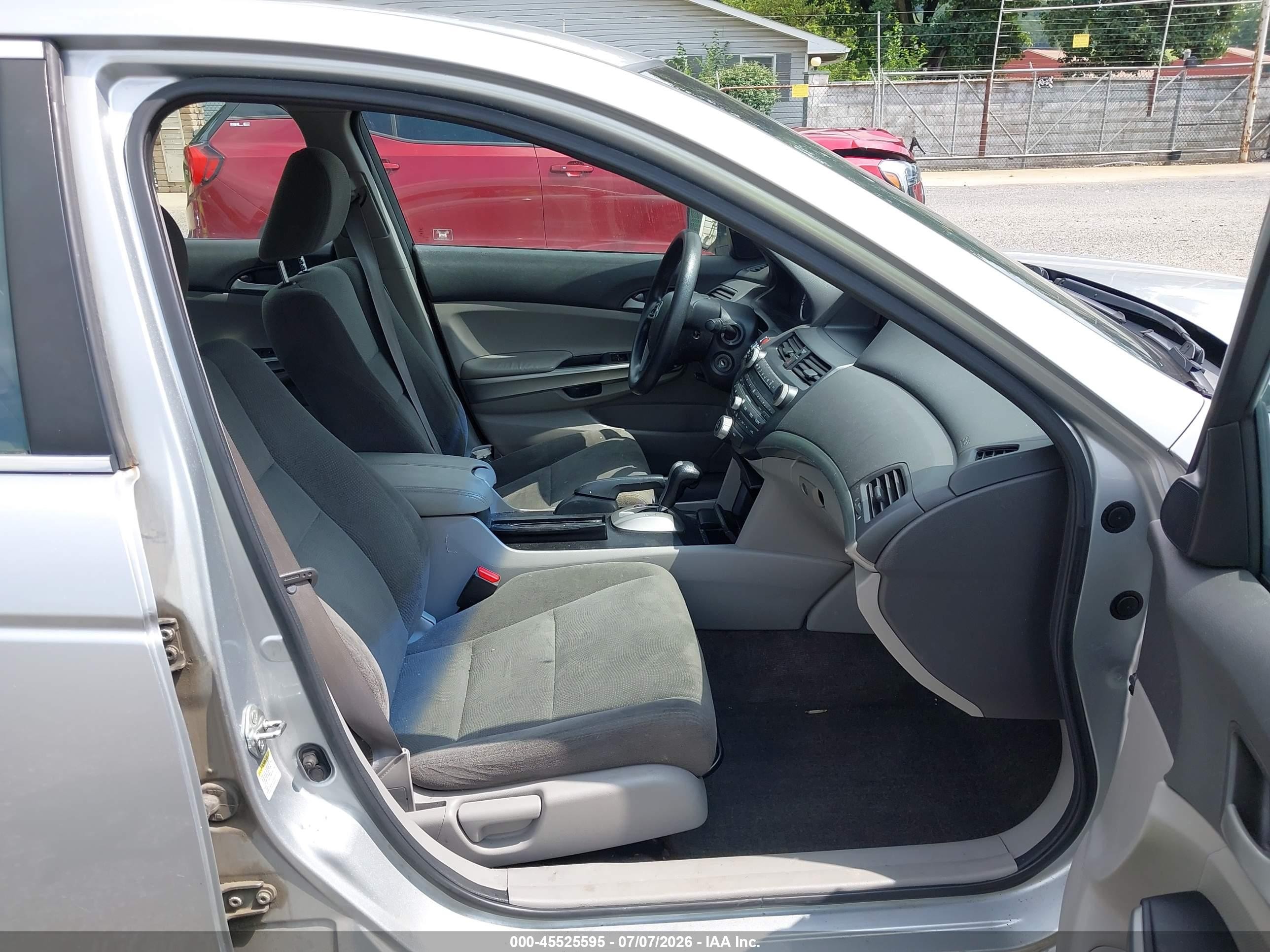 2010 Honda Accord 2.4 Ex Silver vin: 1HGCP2F77AA149639