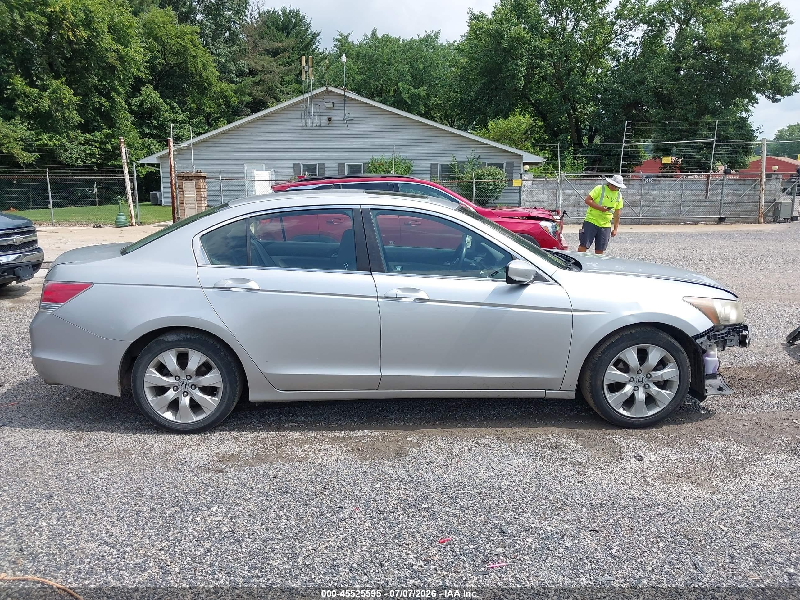 2010 Honda Accord 2.4 Ex Silver vin: 1HGCP2F77AA149639
