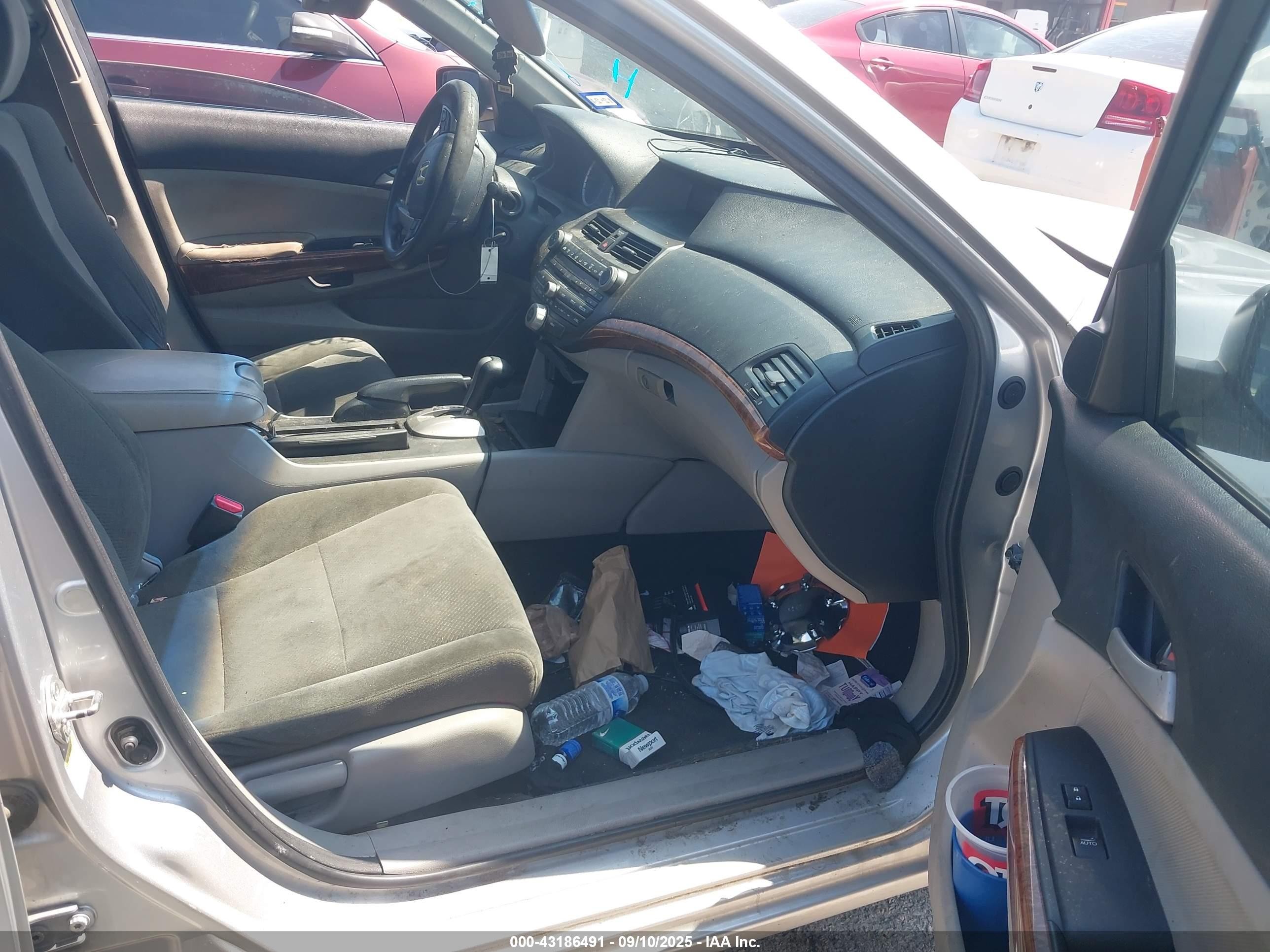 2012 Honda Accord 2.4 Ex Gray vin: 1HGCP2F77CA218641